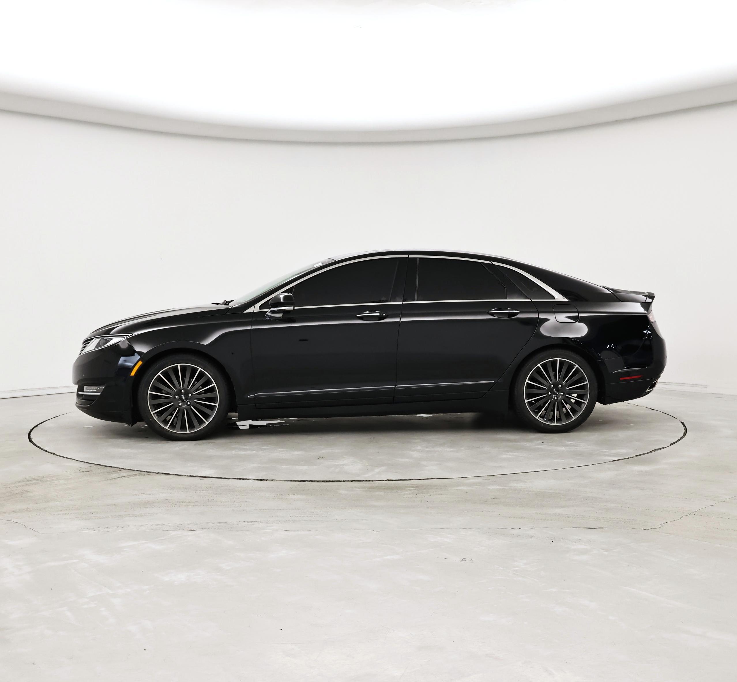 Thumbnail: 2016 Lincoln MKZ - 3