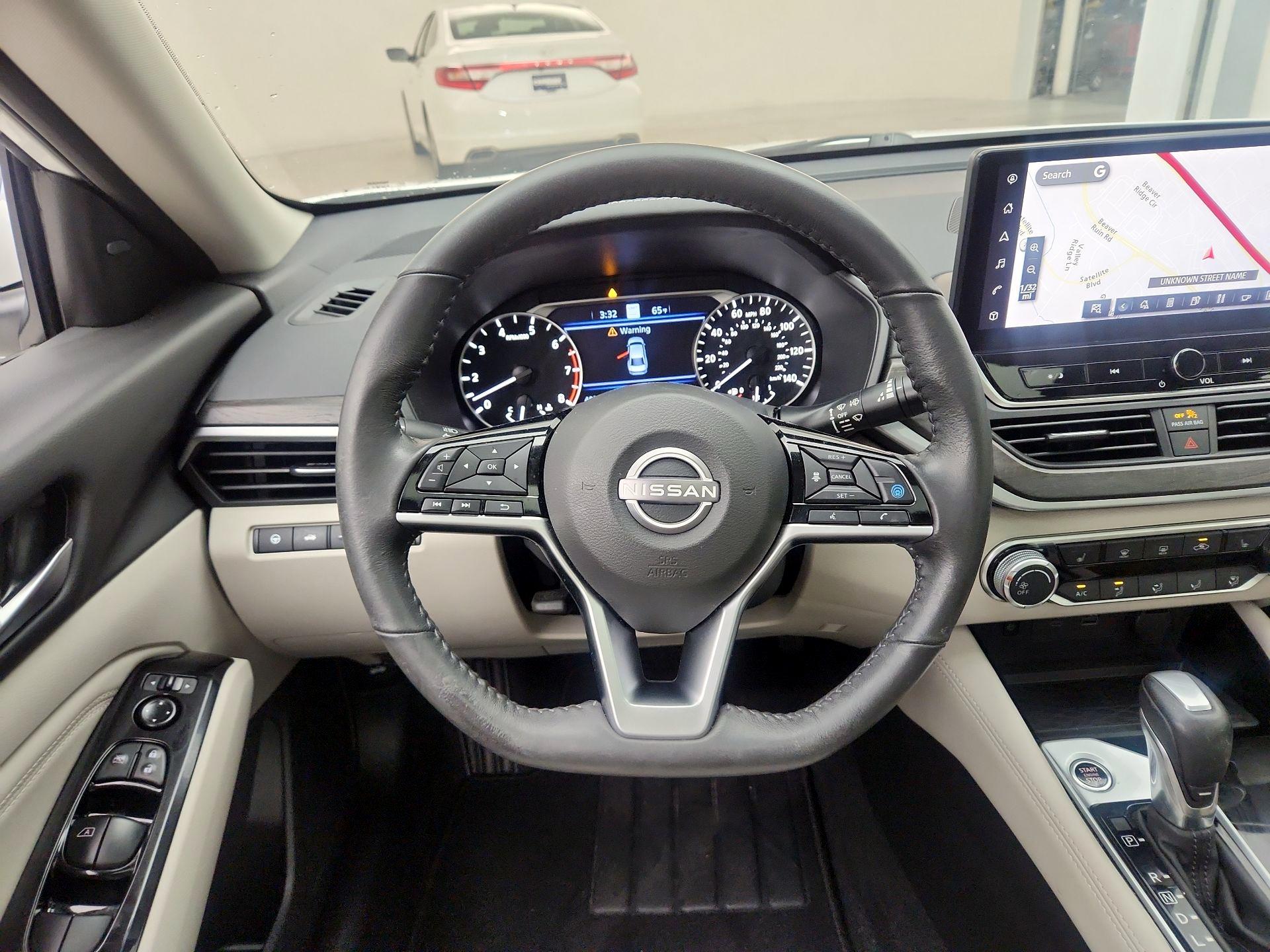 Thumbnail: 2023 Nissan Altima - 10
