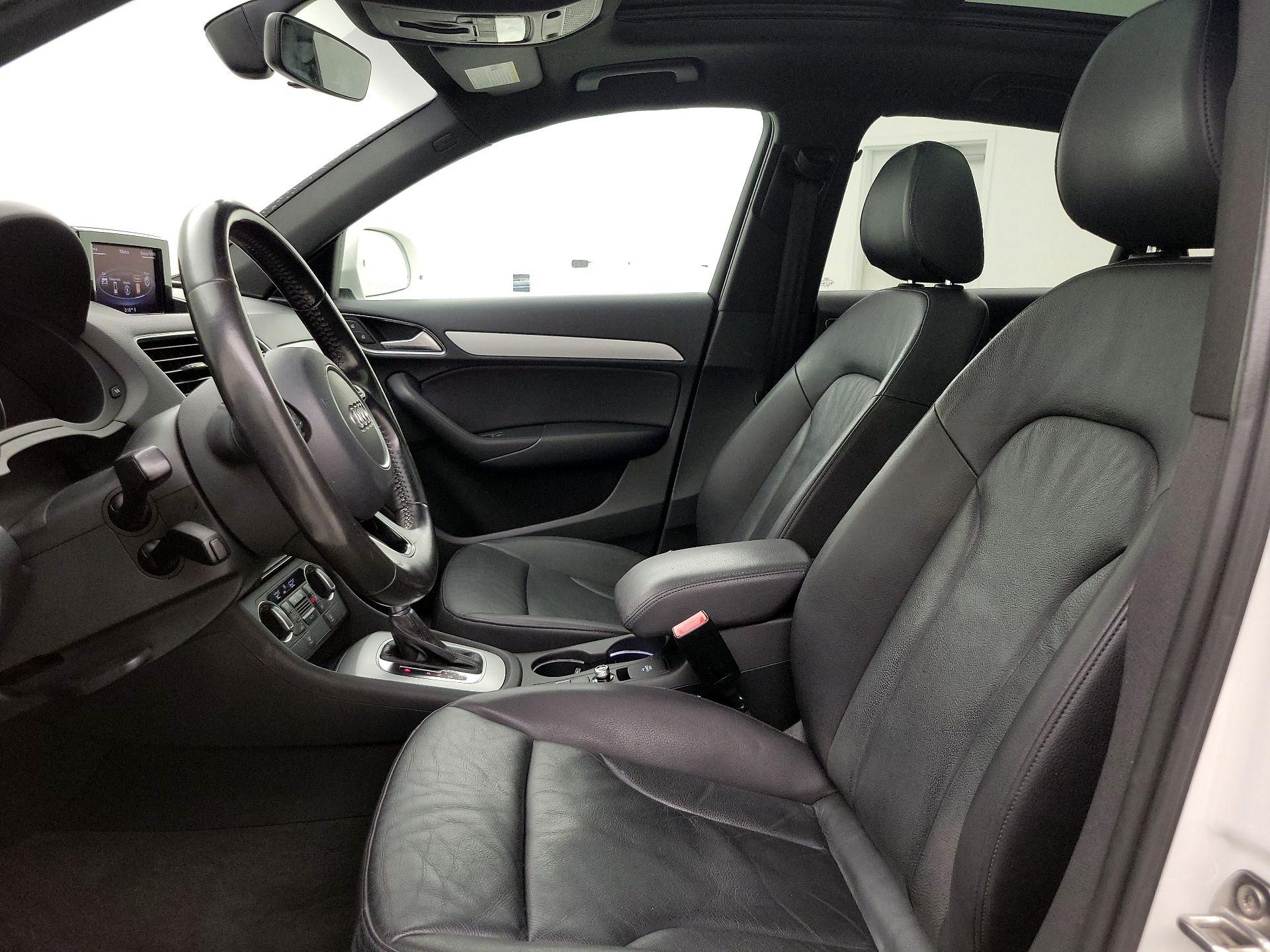 Thumbnail: 2017 Audi Q3 - 11