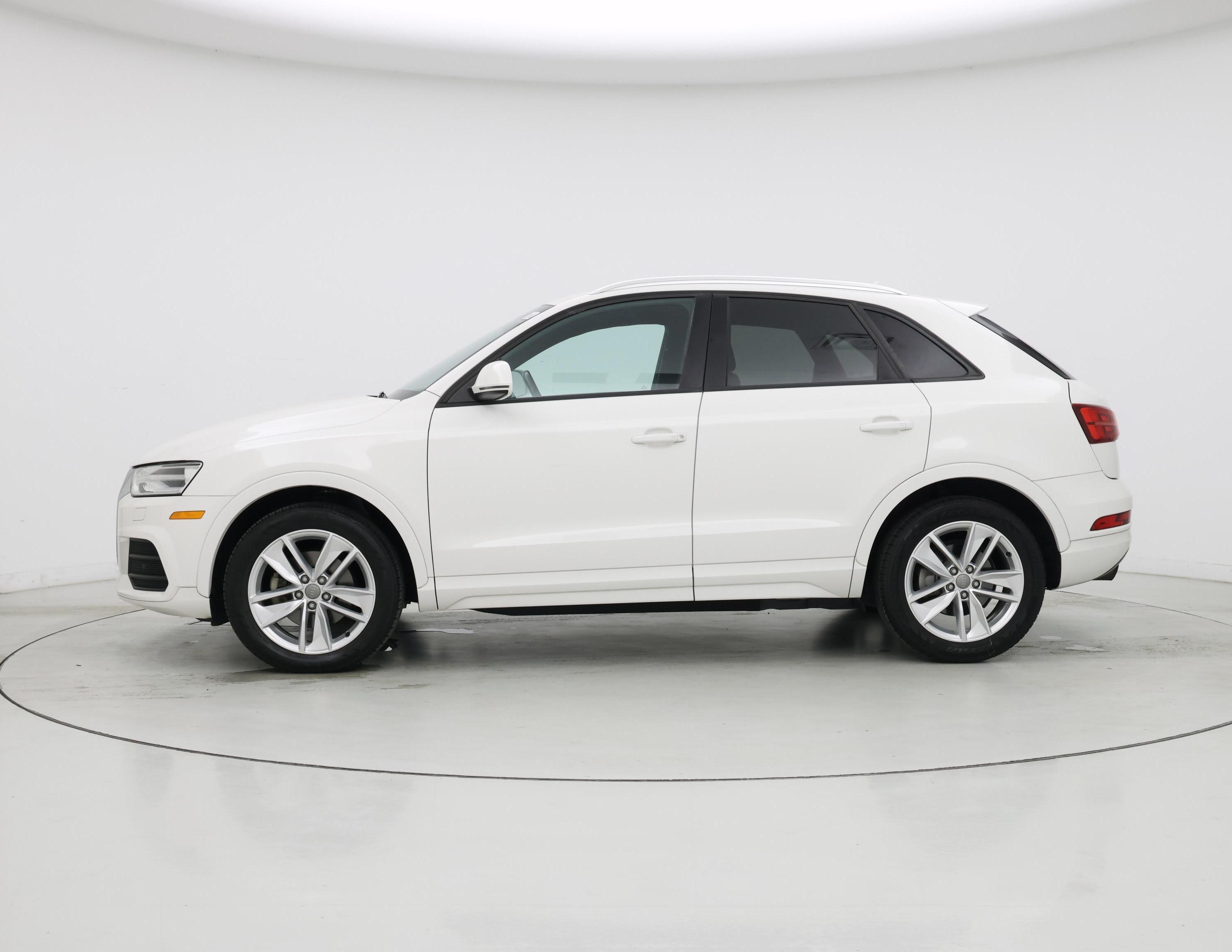 Thumbnail: 2017 Audi Q3 - 3