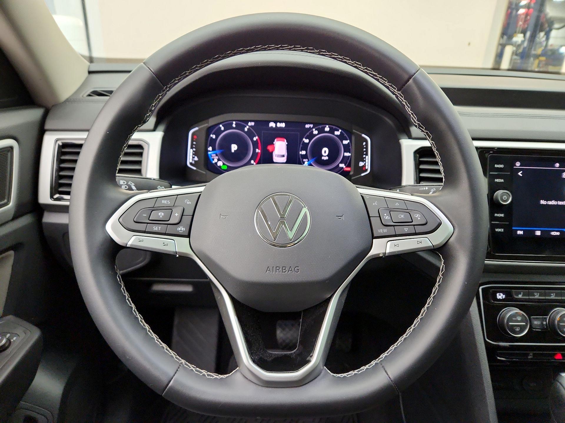 Thumbnail: 2023 Volkswagen Atlas - 10