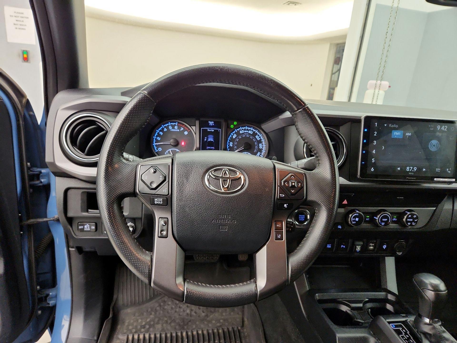 Thumbnail: 2019 Toyota Tacoma - 10