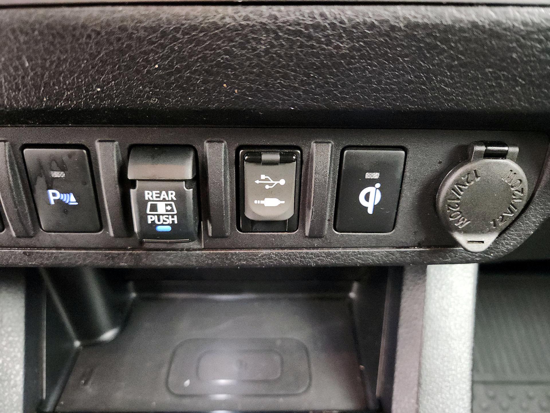 Thumbnail: 2019 Toyota Tacoma - 18