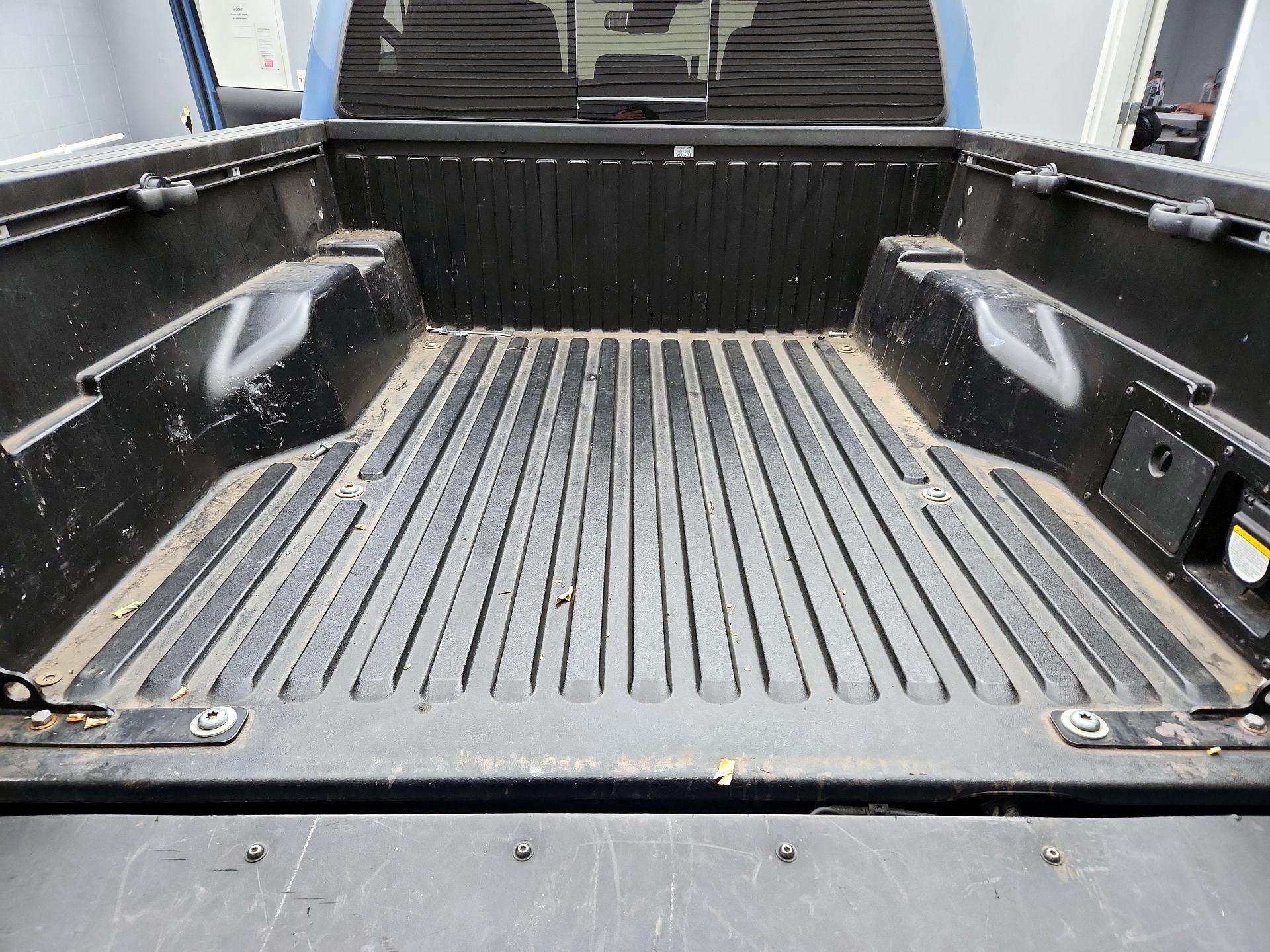 Thumbnail: 2019 Toyota Tacoma - 20