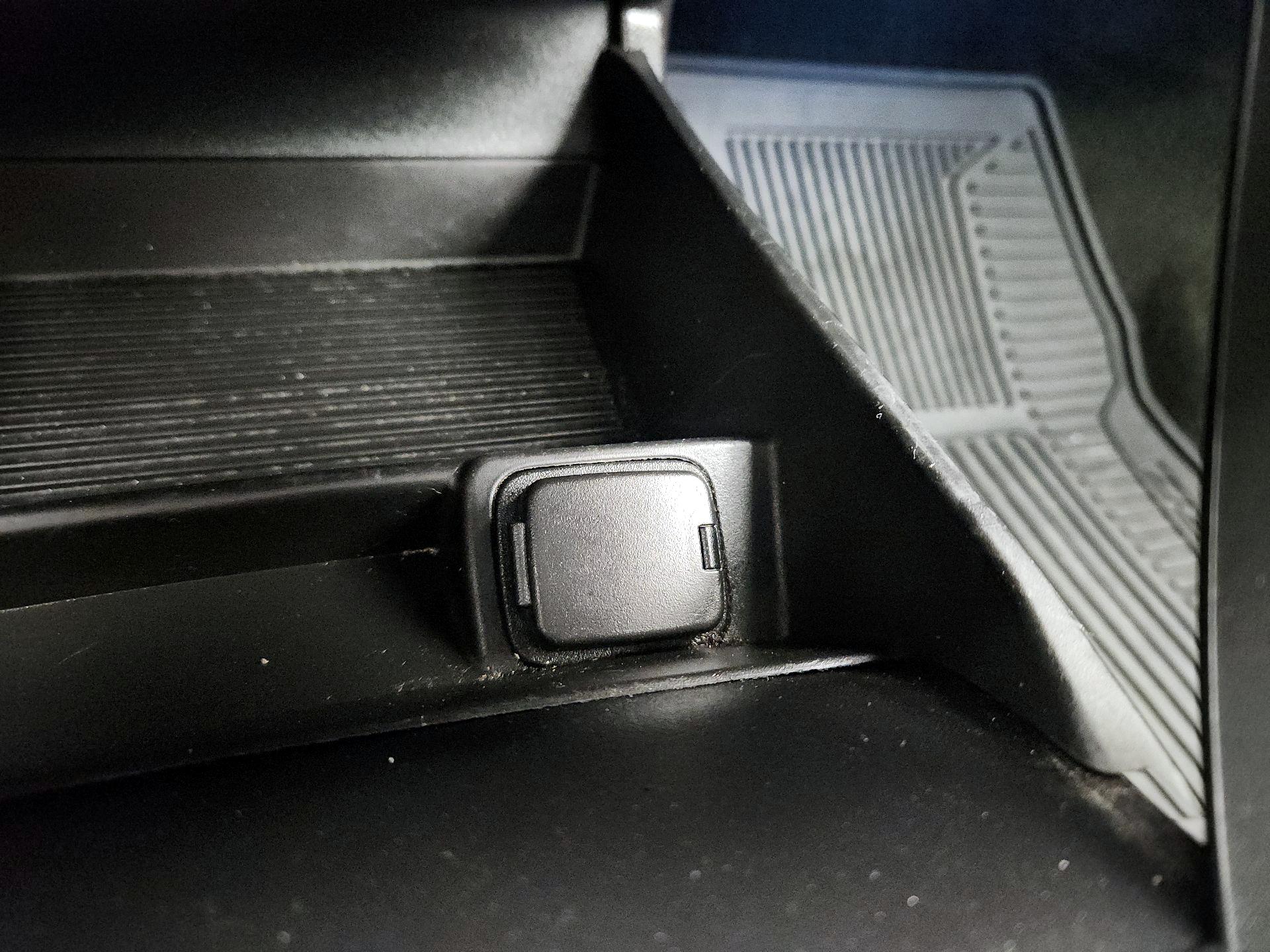 Thumbnail: 2016 Ford Fusion - 18