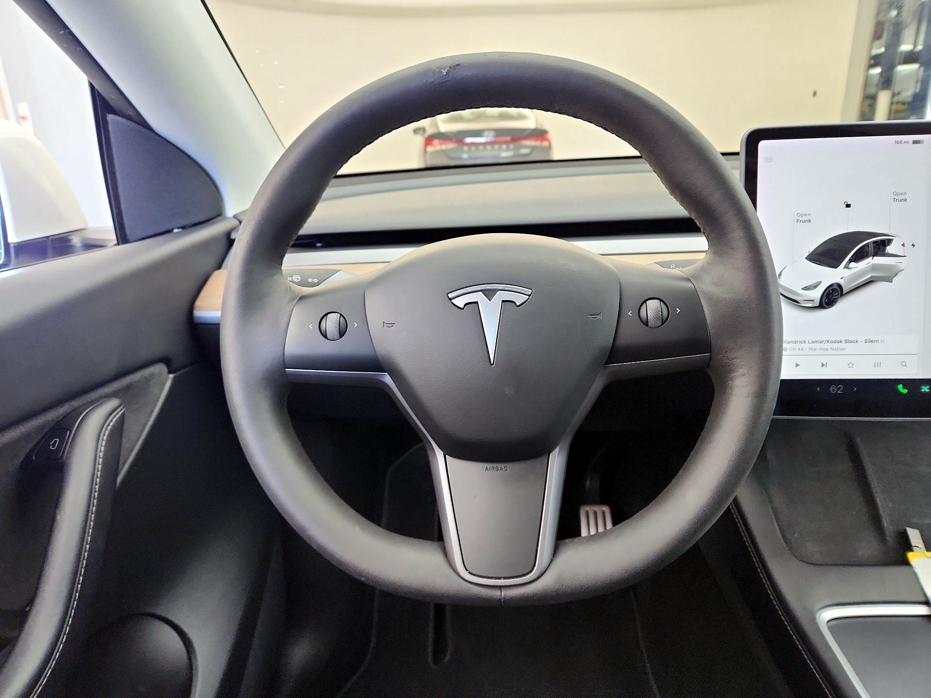 Thumbnail: 2022 Tesla Model Y - 10