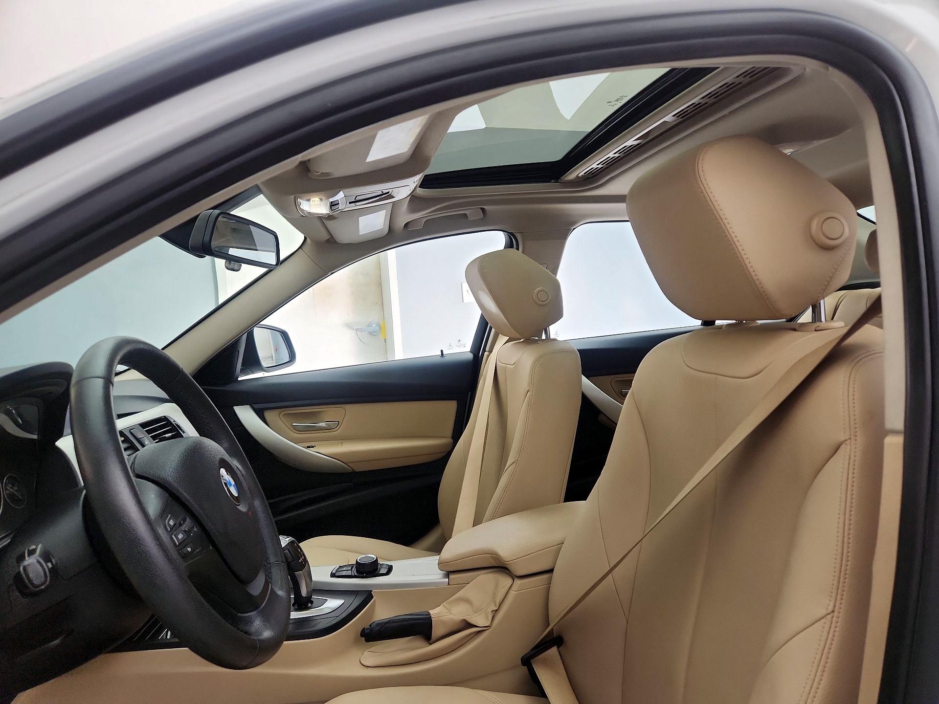 Thumbnail: 2017 BMW 3 Series - 17
