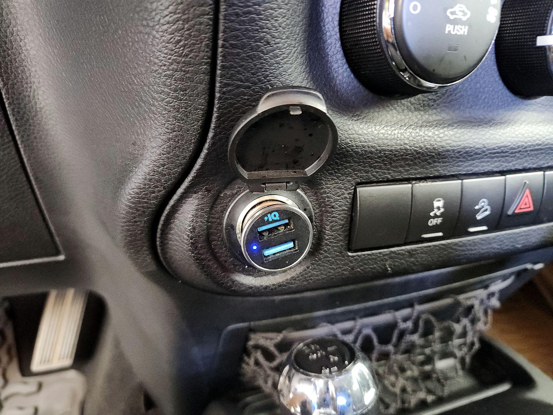 Thumbnail: 2017 Jeep Wrangler - 16