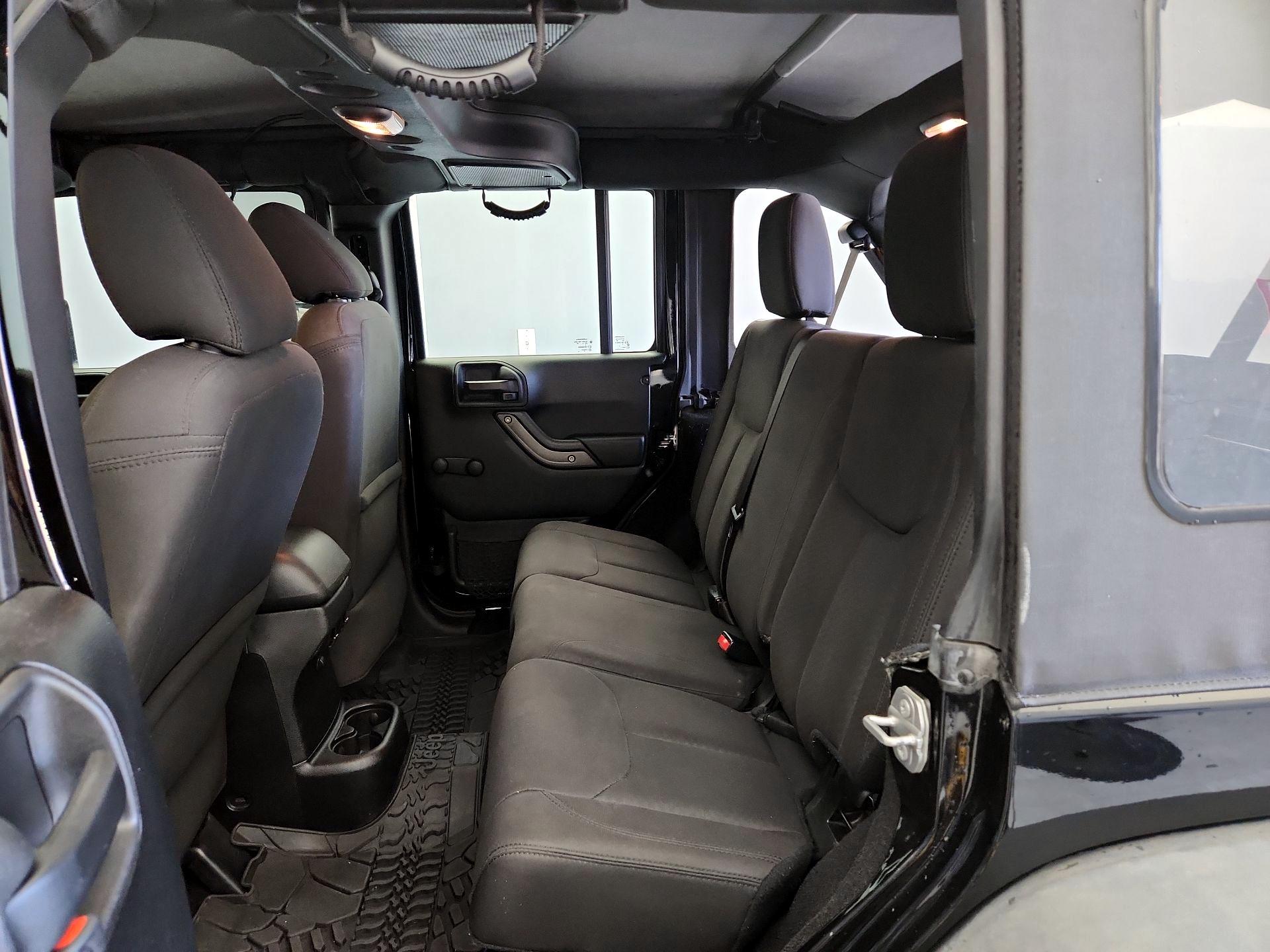 Thumbnail: 2017 Jeep Wrangler - 17