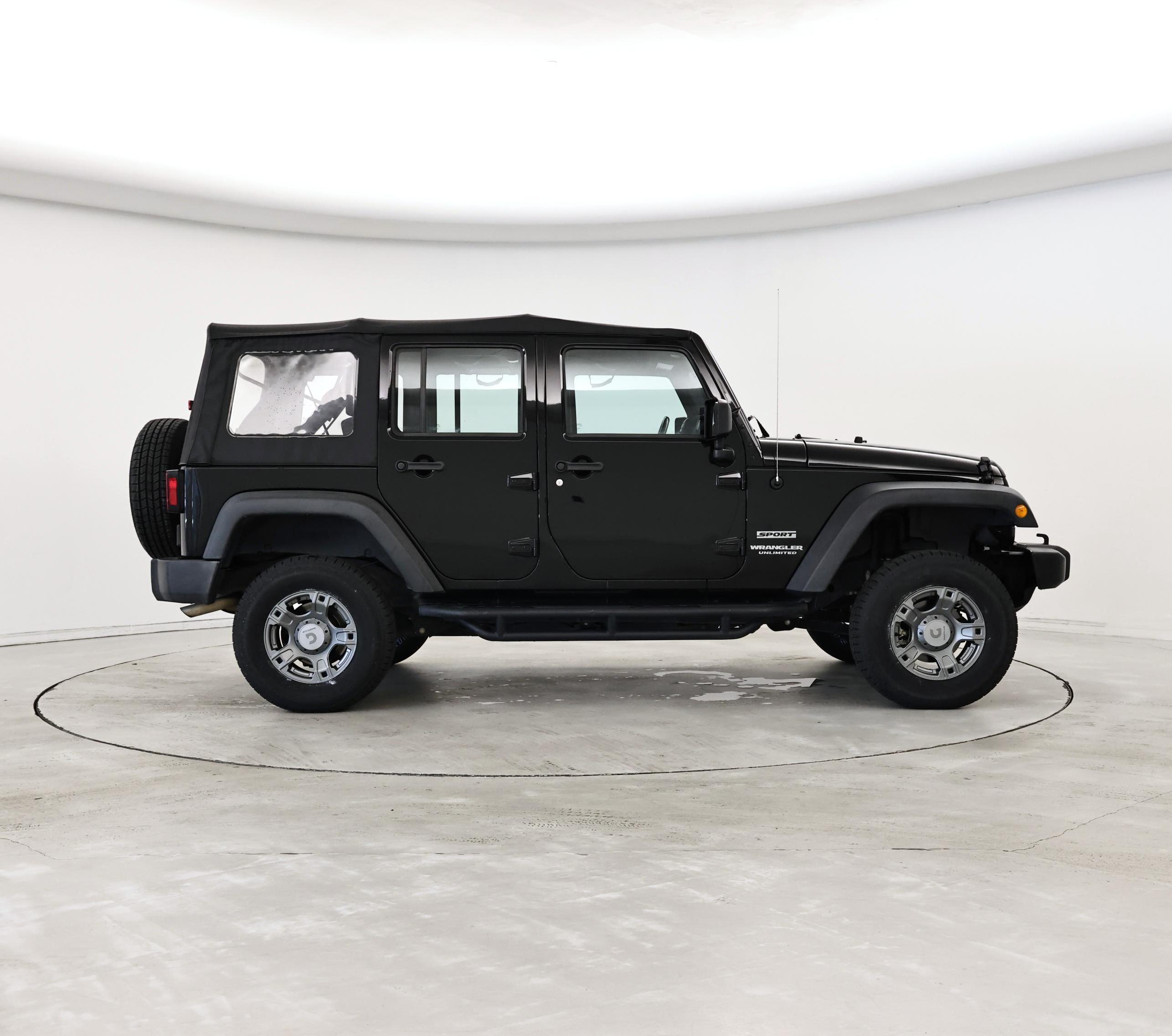 Thumbnail: 2017 Jeep Wrangler - 7