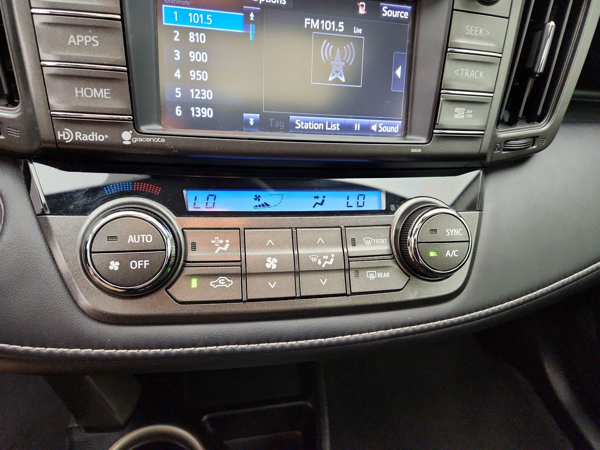 Thumbnail: 2015 Toyota RAV4 - 16