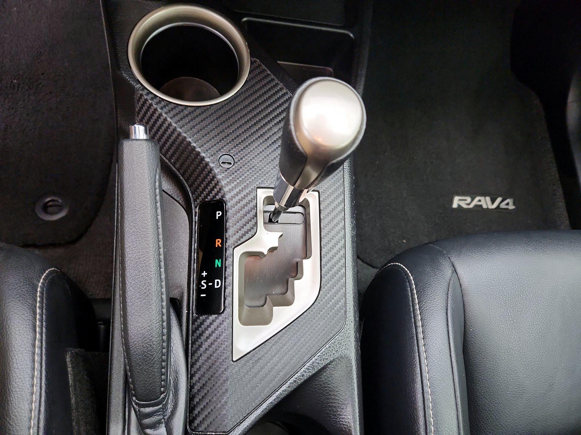 Thumbnail: 2015 Toyota RAV4 - 17
