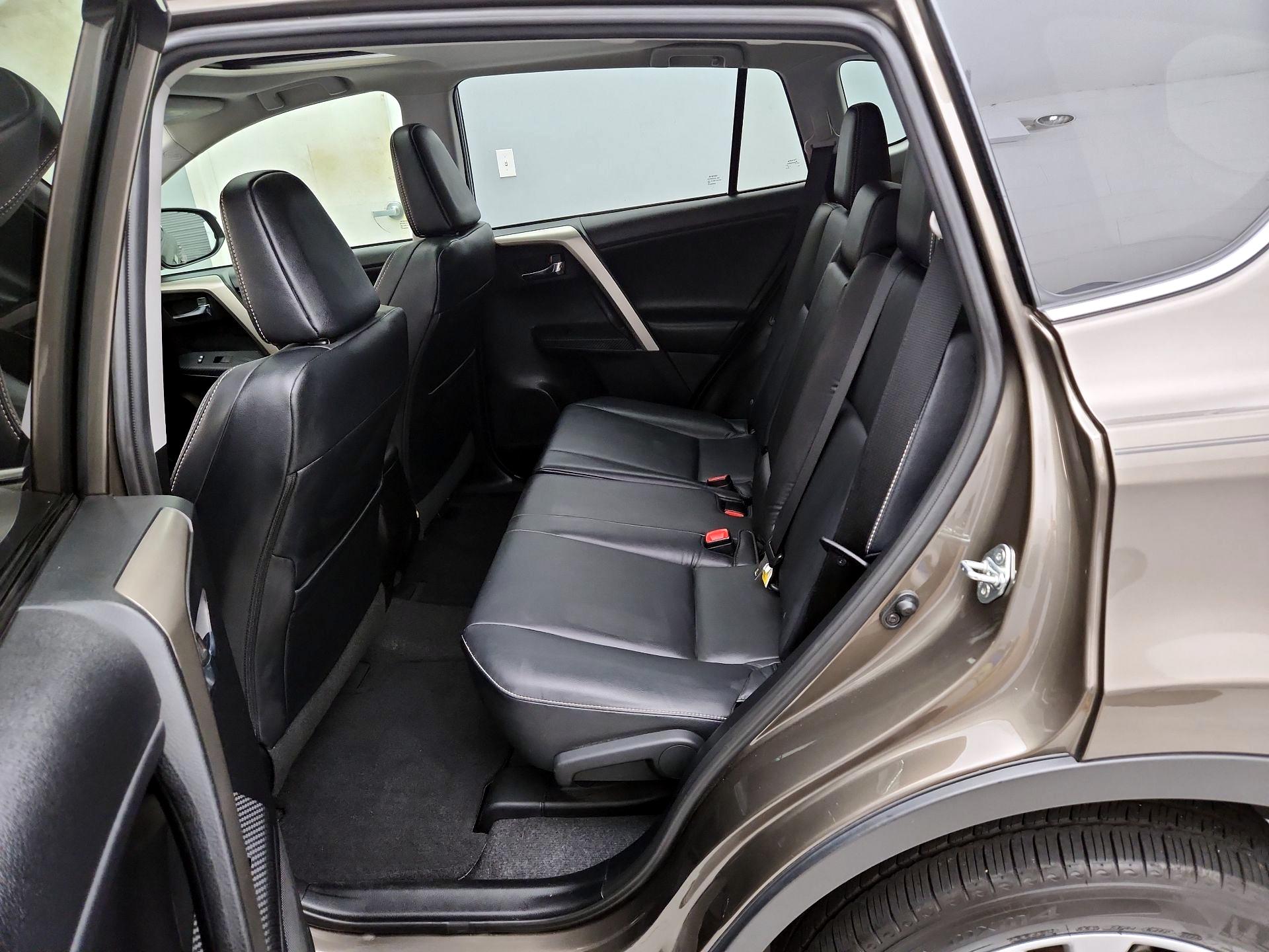 Thumbnail: 2015 Toyota RAV4 - 20
