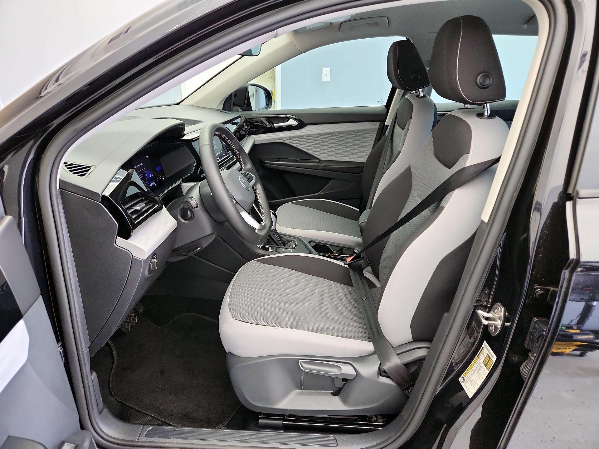 Thumbnail: 2024 Volkswagen Taos - 11