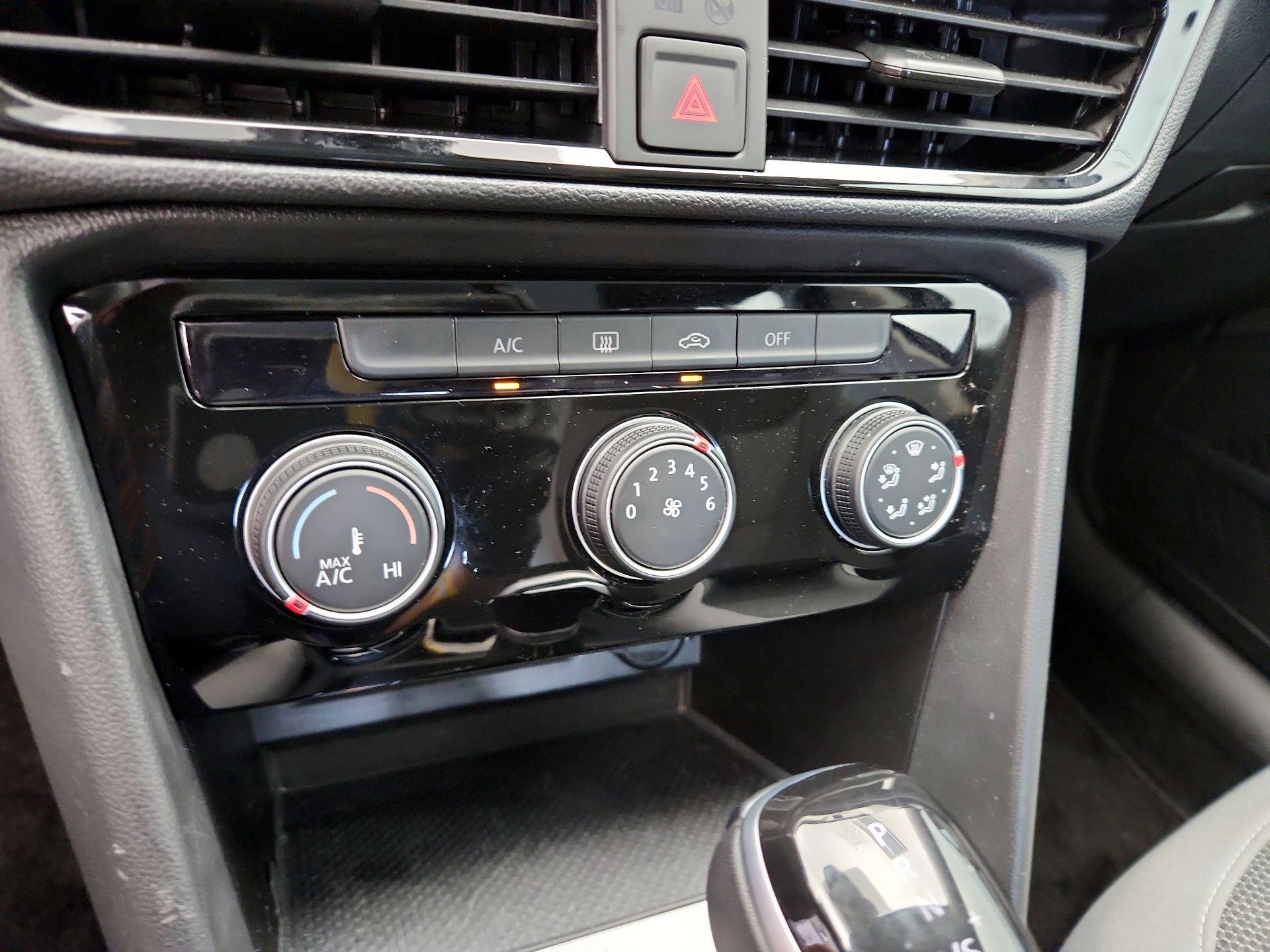 Thumbnail: 2024 Volkswagen Taos - 16