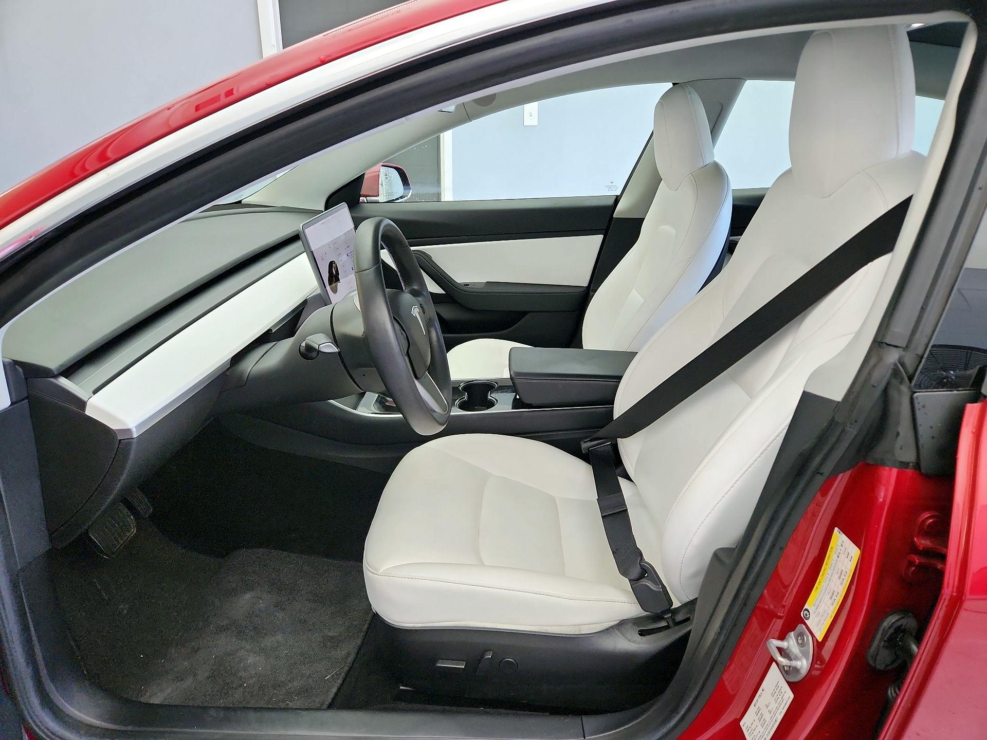Thumbnail: 2019 Tesla Model 3 - 11