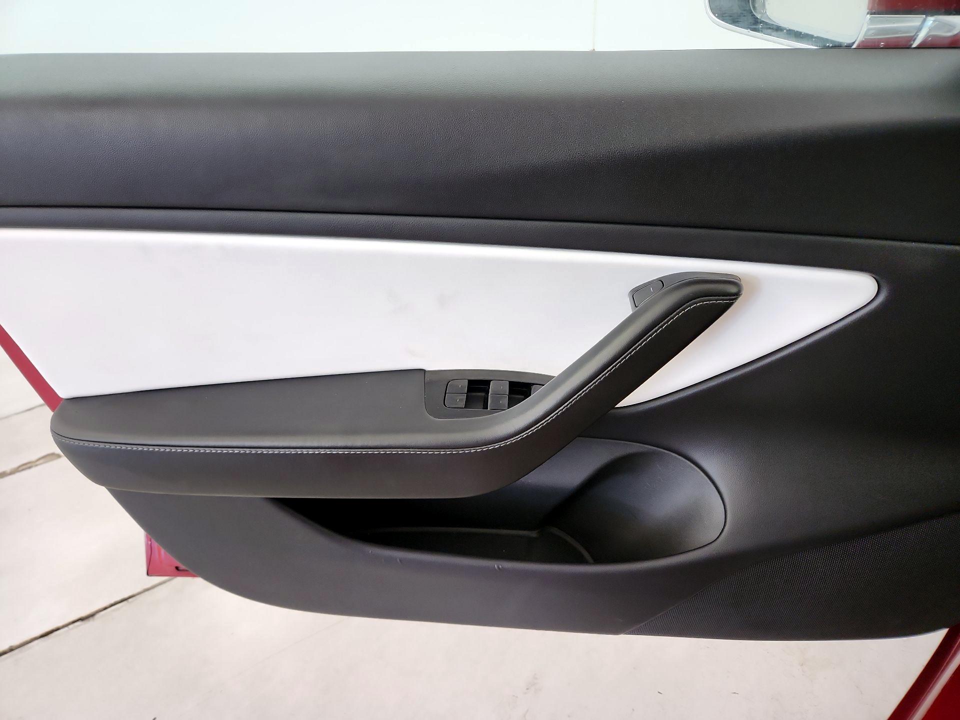 Thumbnail: 2019 Tesla Model 3 - 12