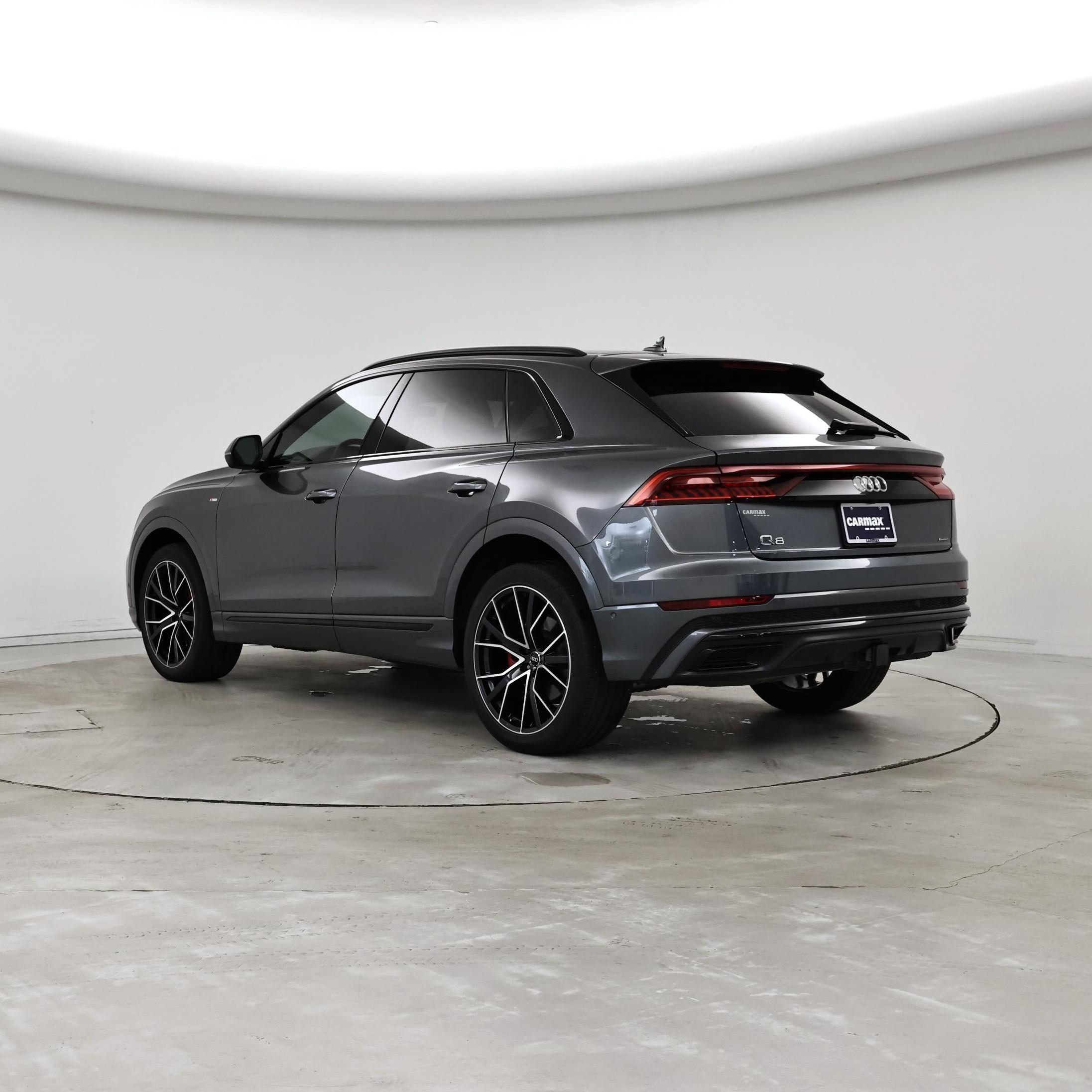 Thumbnail: 2020 Audi Q8 - 2