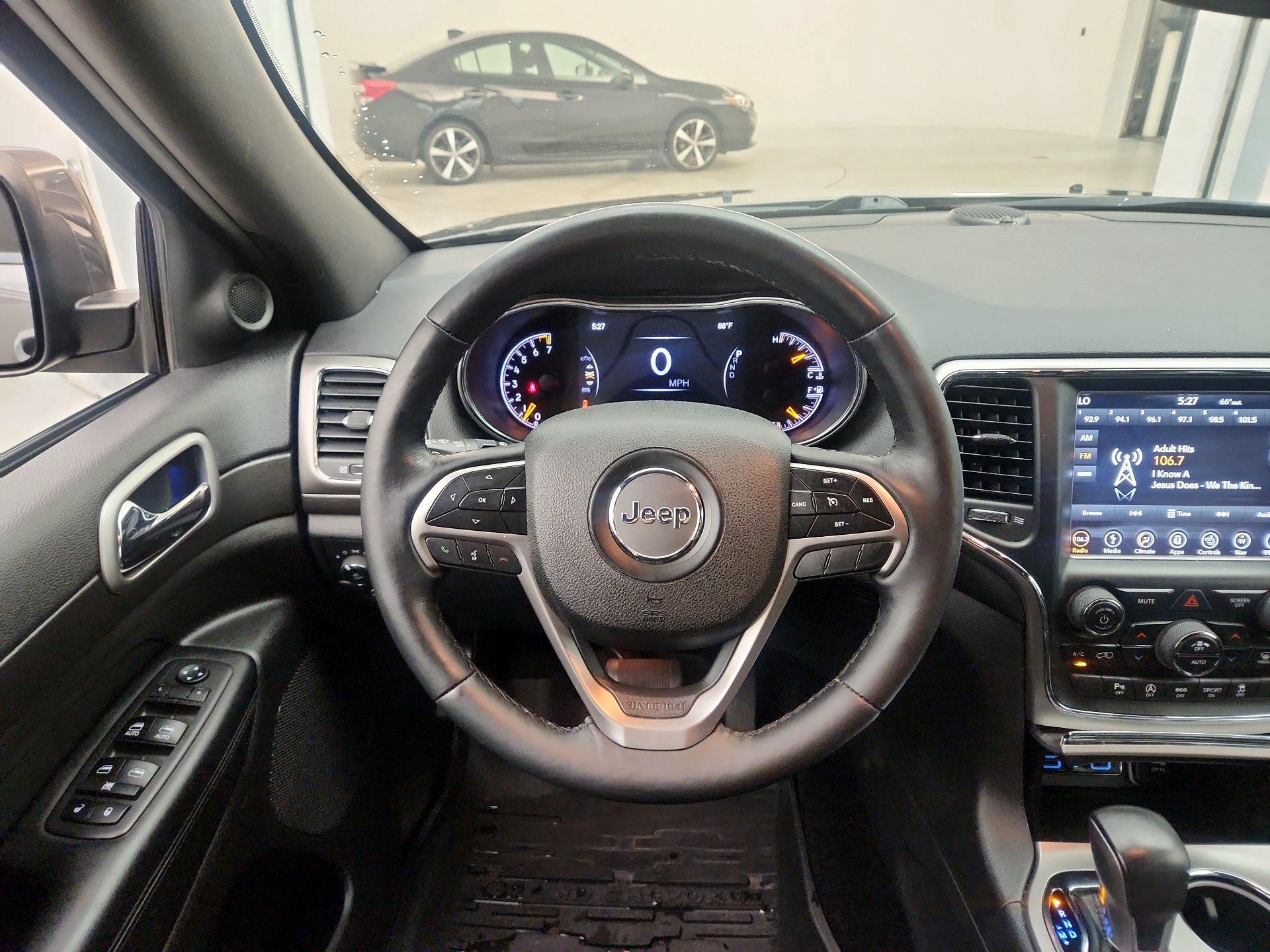 Thumbnail: 2018 Jeep Grand Cherokee - 10
