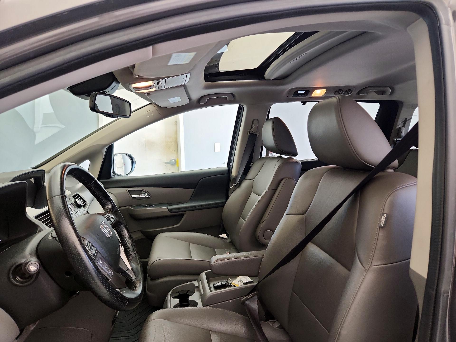 Thumbnail: 2015 Honda Odyssey - 20