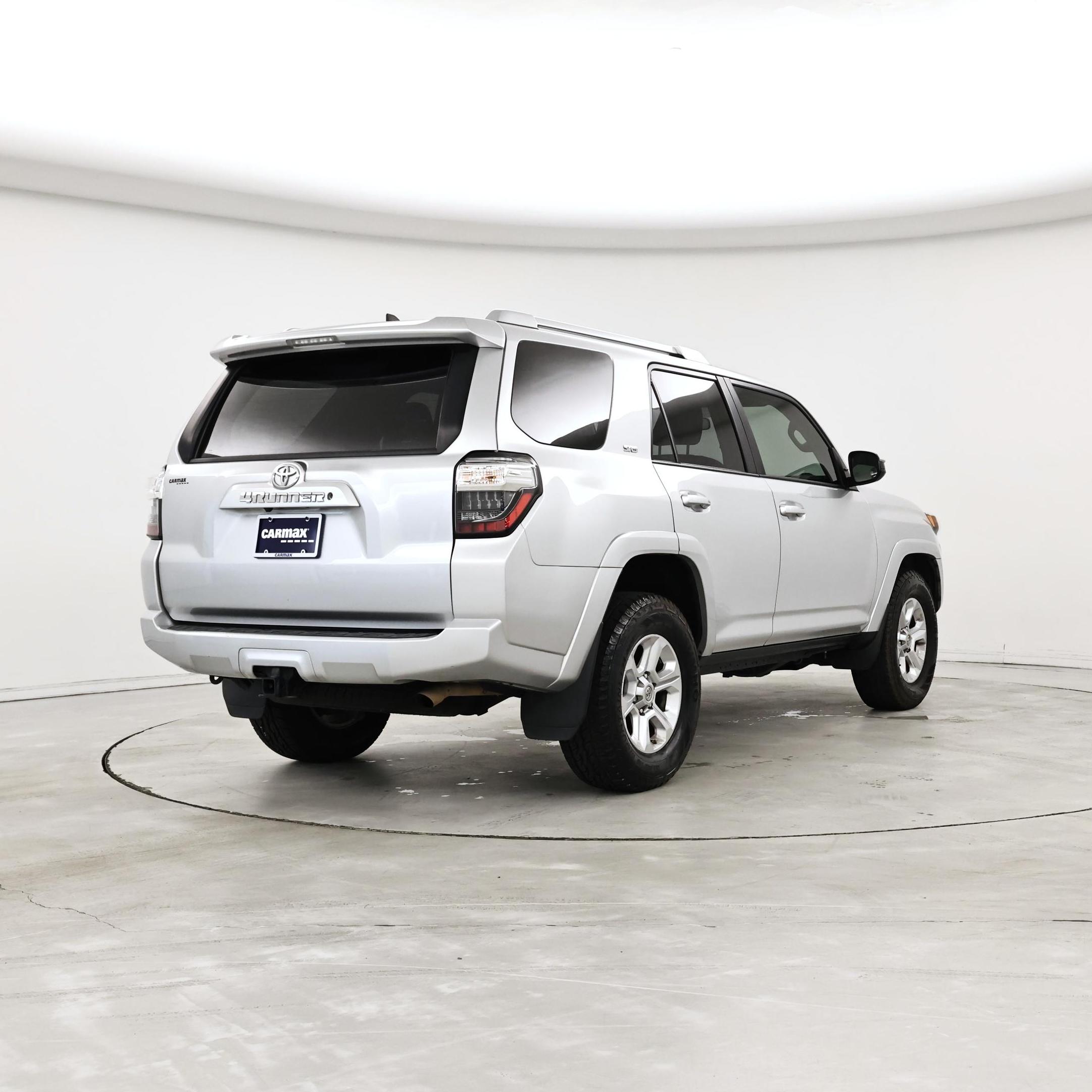 Thumbnail: 2017 Toyota 4Runner - 8