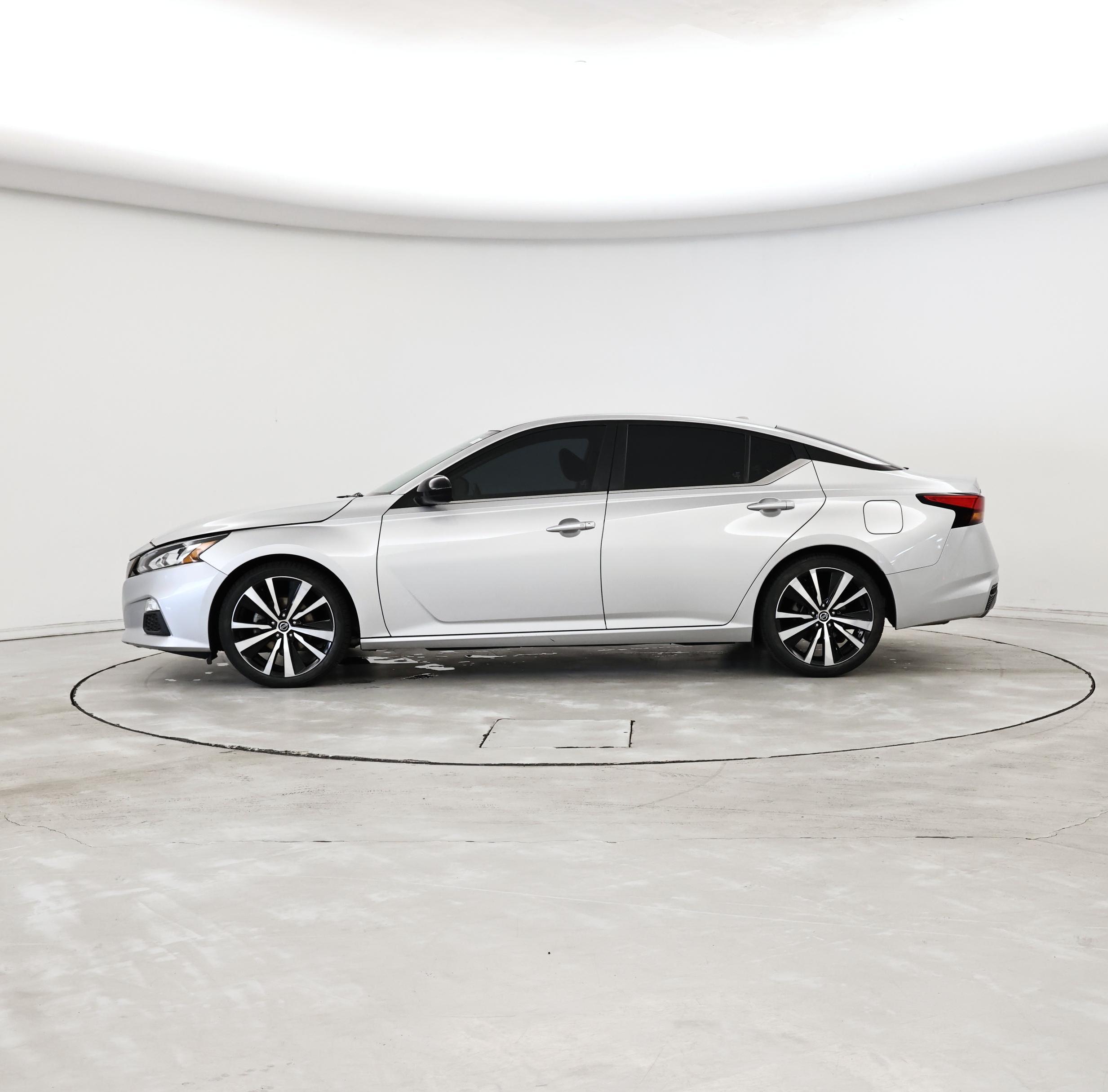 Thumbnail: 2020 Nissan Altima - 3