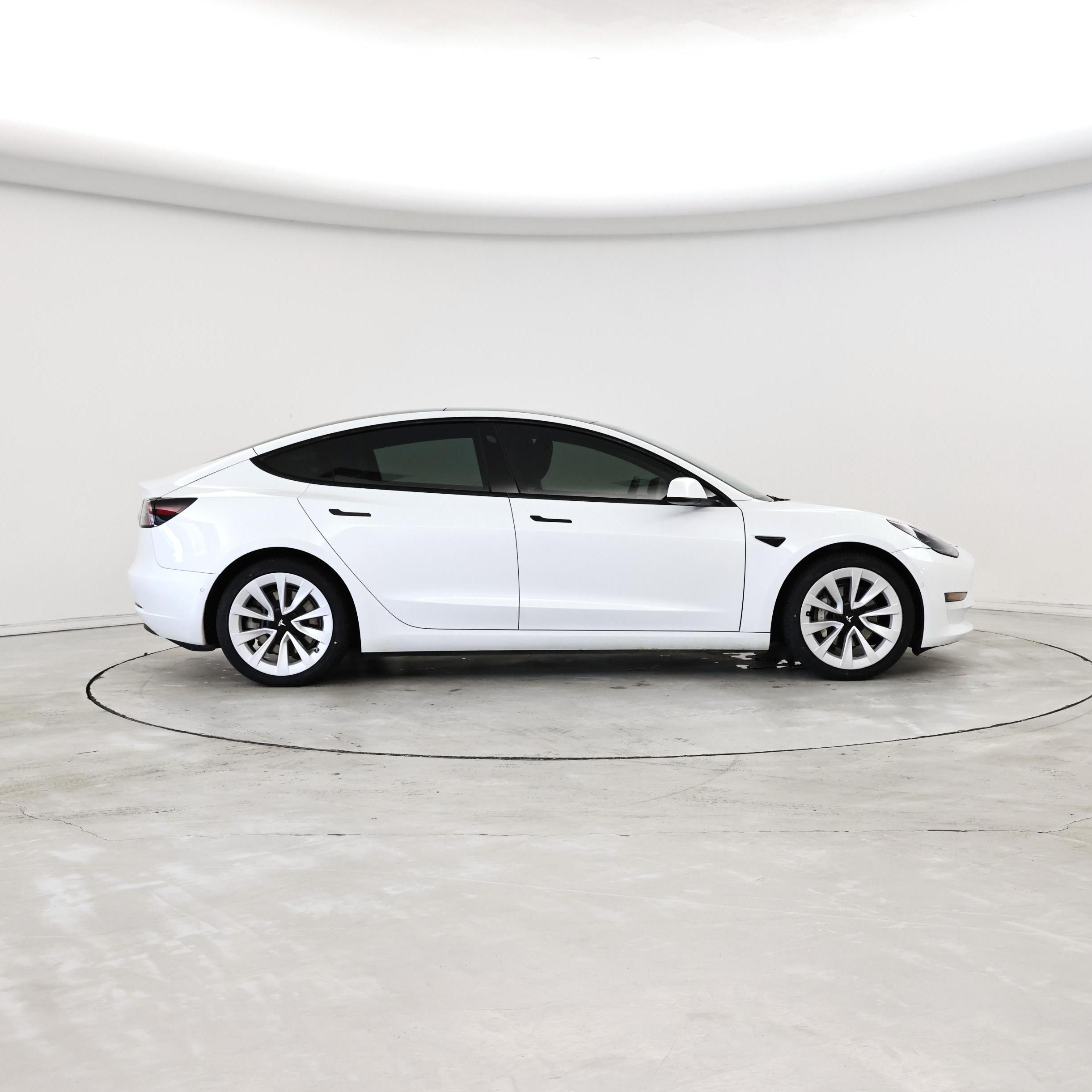 Thumbnail: 2022 Tesla Model 3 - 7