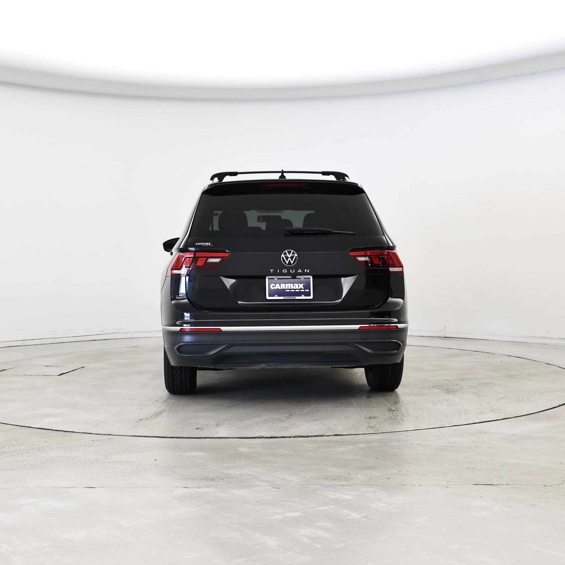 Thumbnail: 2022 Volkswagen Tiguan - 6