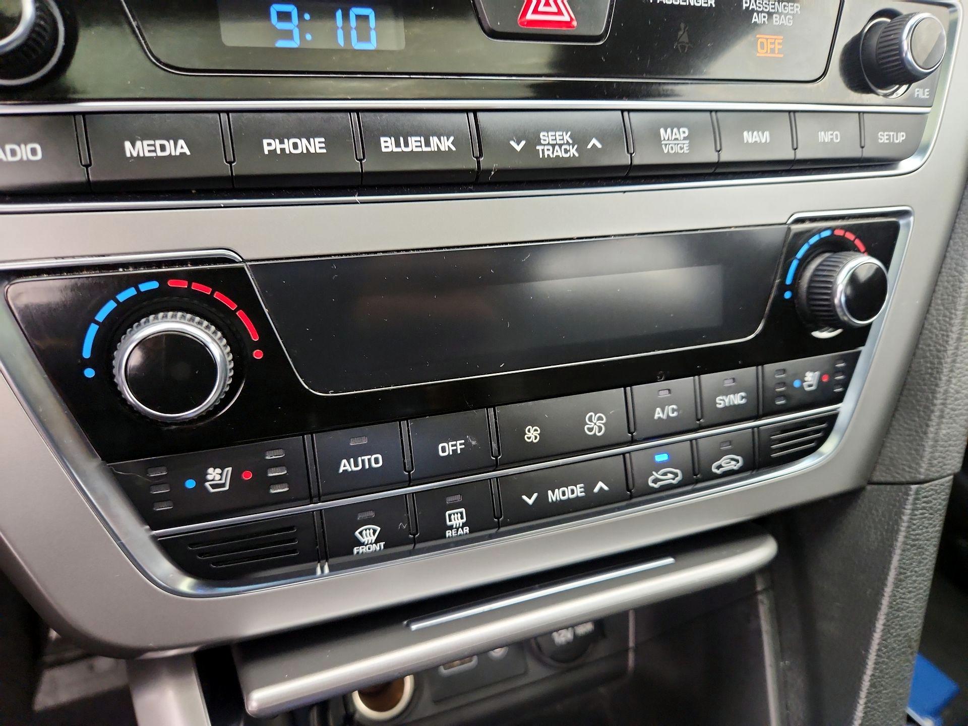 Thumbnail: 2015 Hyundai Sonata - 16