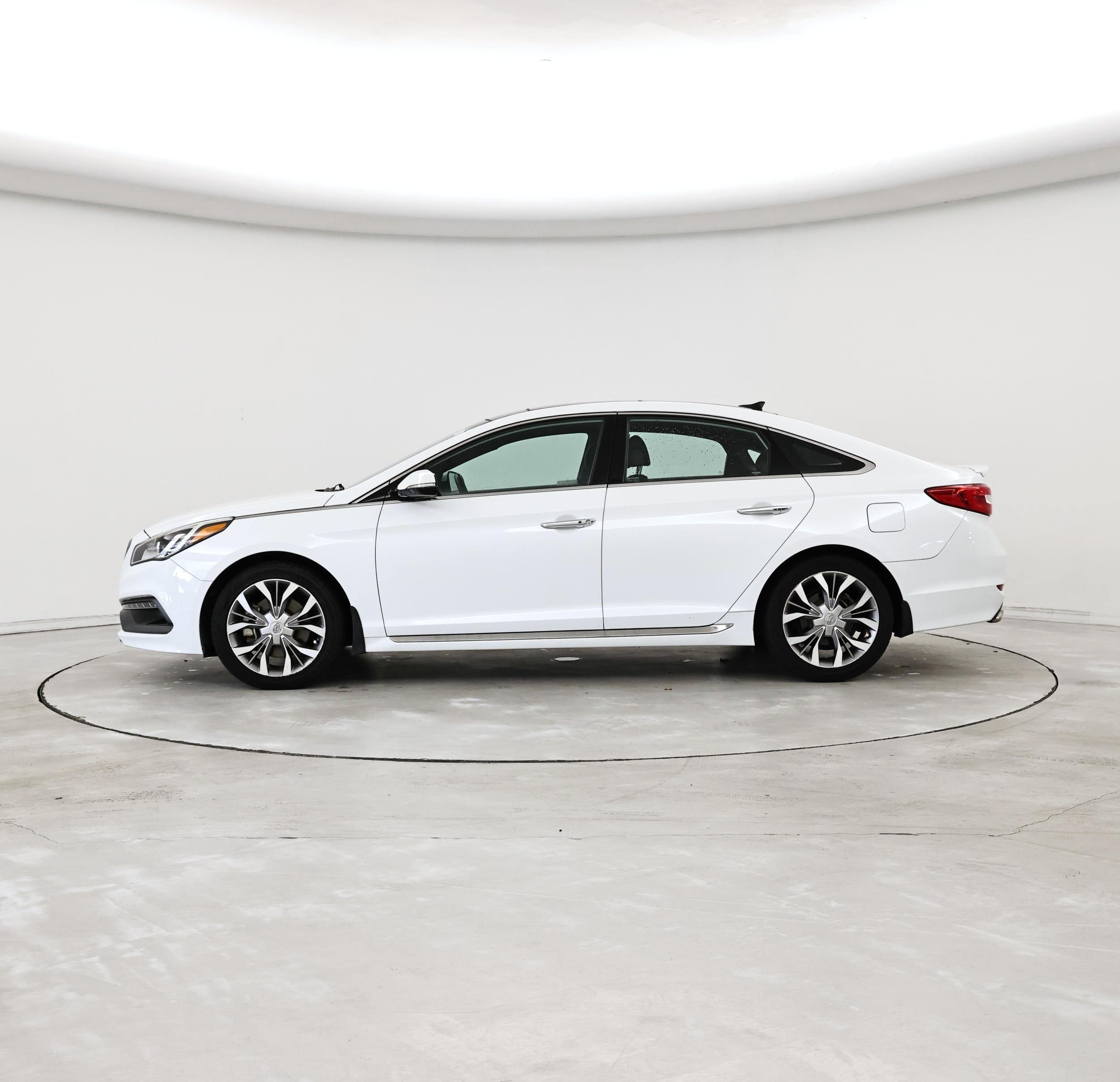 Thumbnail: 2015 Hyundai Sonata - 3