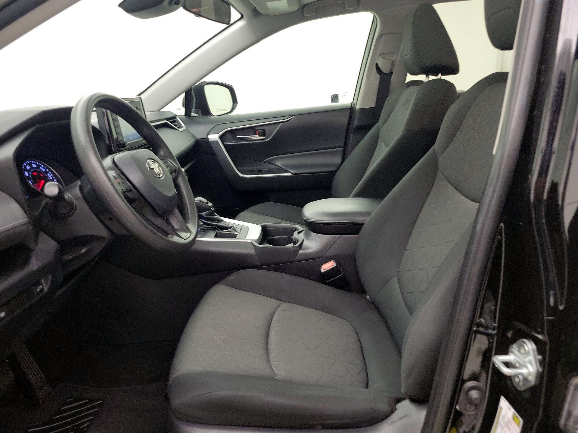 Thumbnail: 2021 Toyota RAV4 - 11