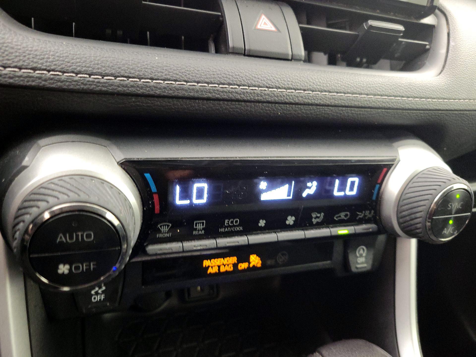 Thumbnail: 2021 Toyota RAV4 - 16