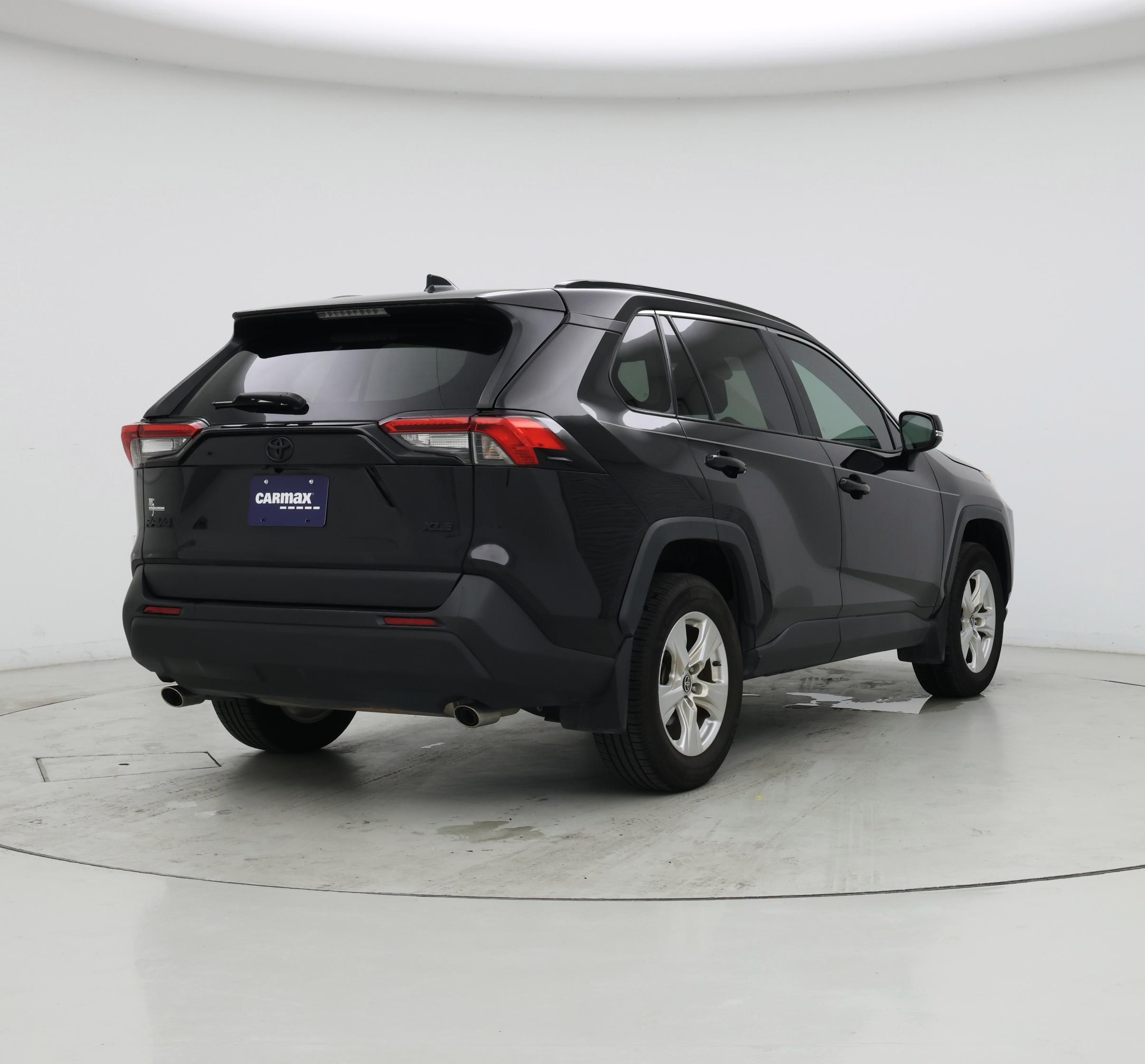 Thumbnail: 2021 Toyota RAV4 - 8