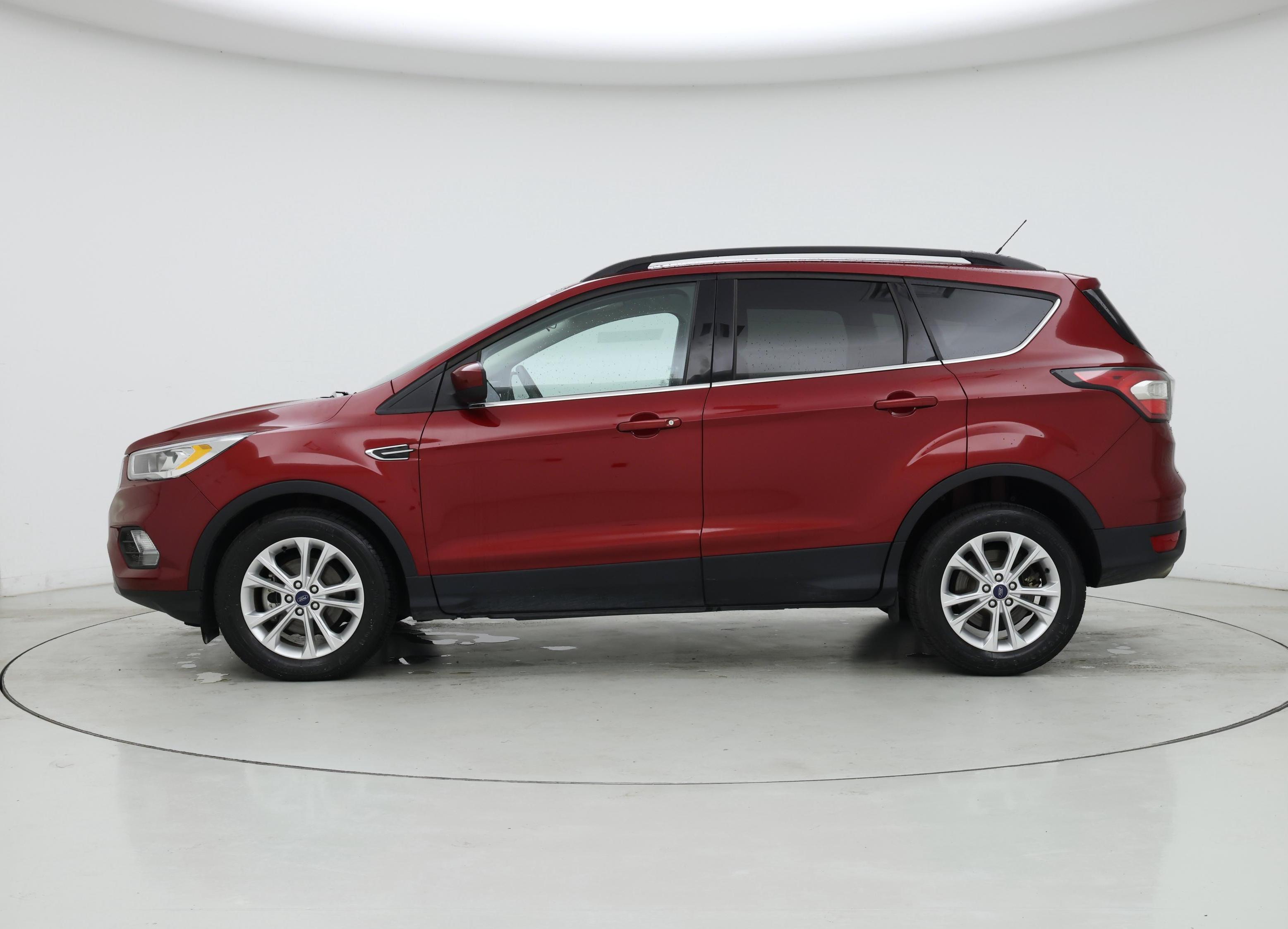 Thumbnail: 2017 Ford Escape - 3