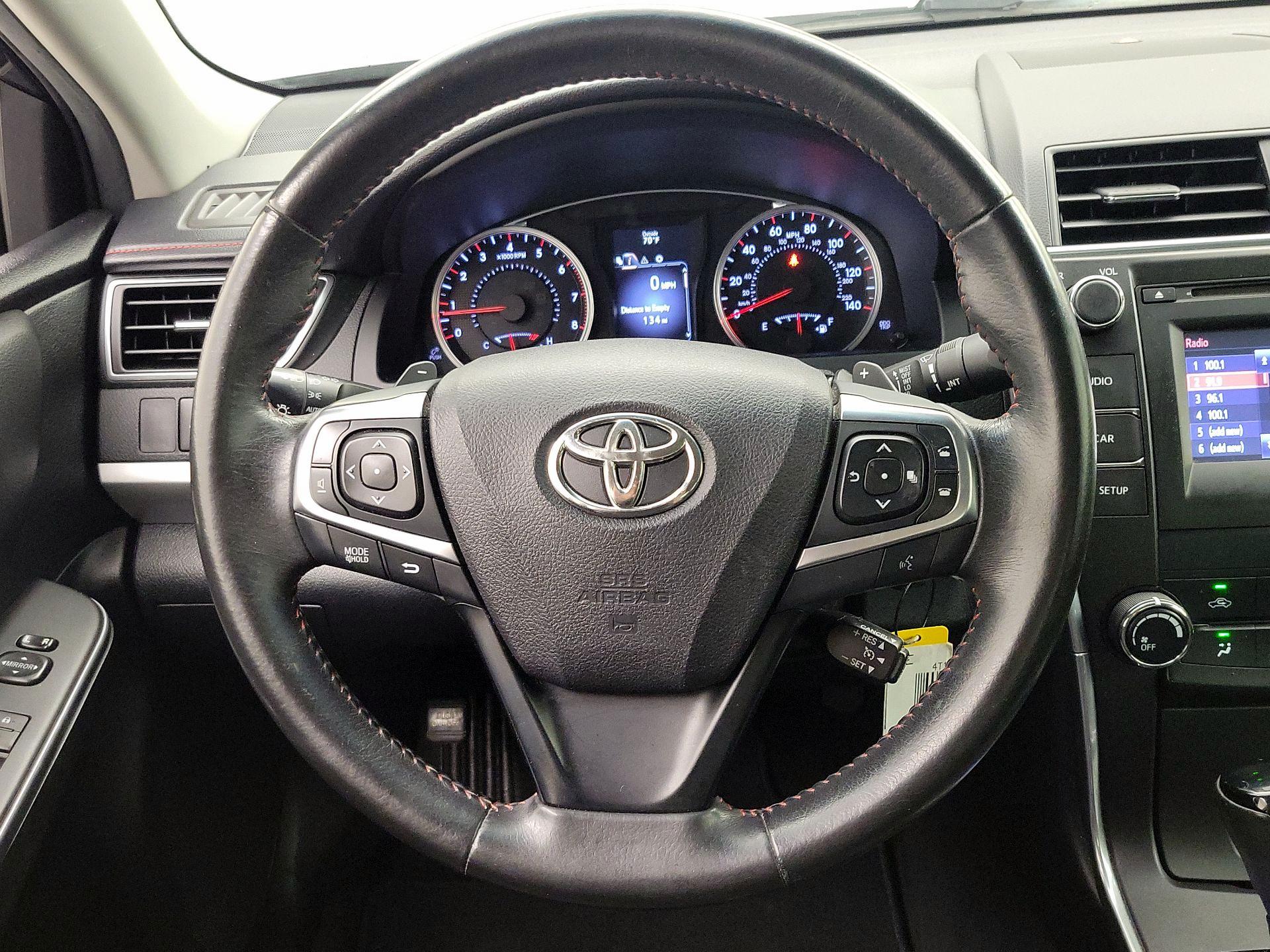 Thumbnail: 2015 Toyota Camry - 10