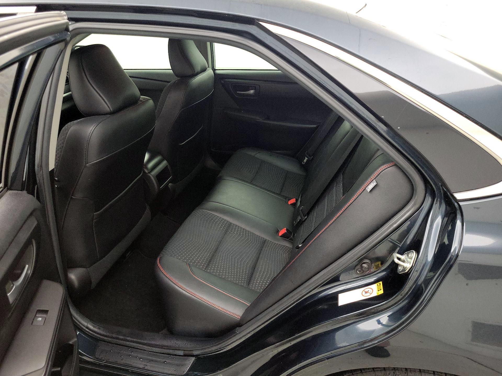Thumbnail: 2015 Toyota Camry - 19
