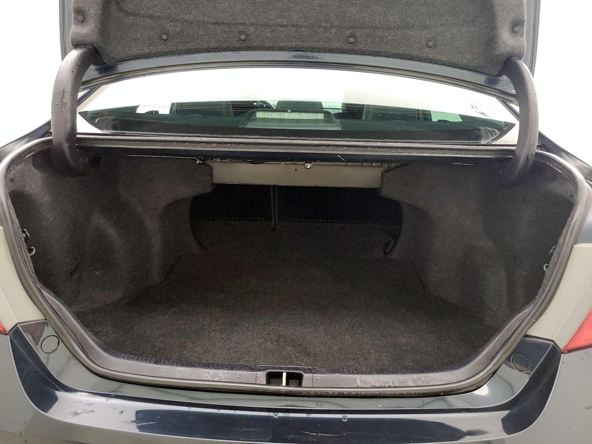 Thumbnail: 2015 Toyota Camry - 20