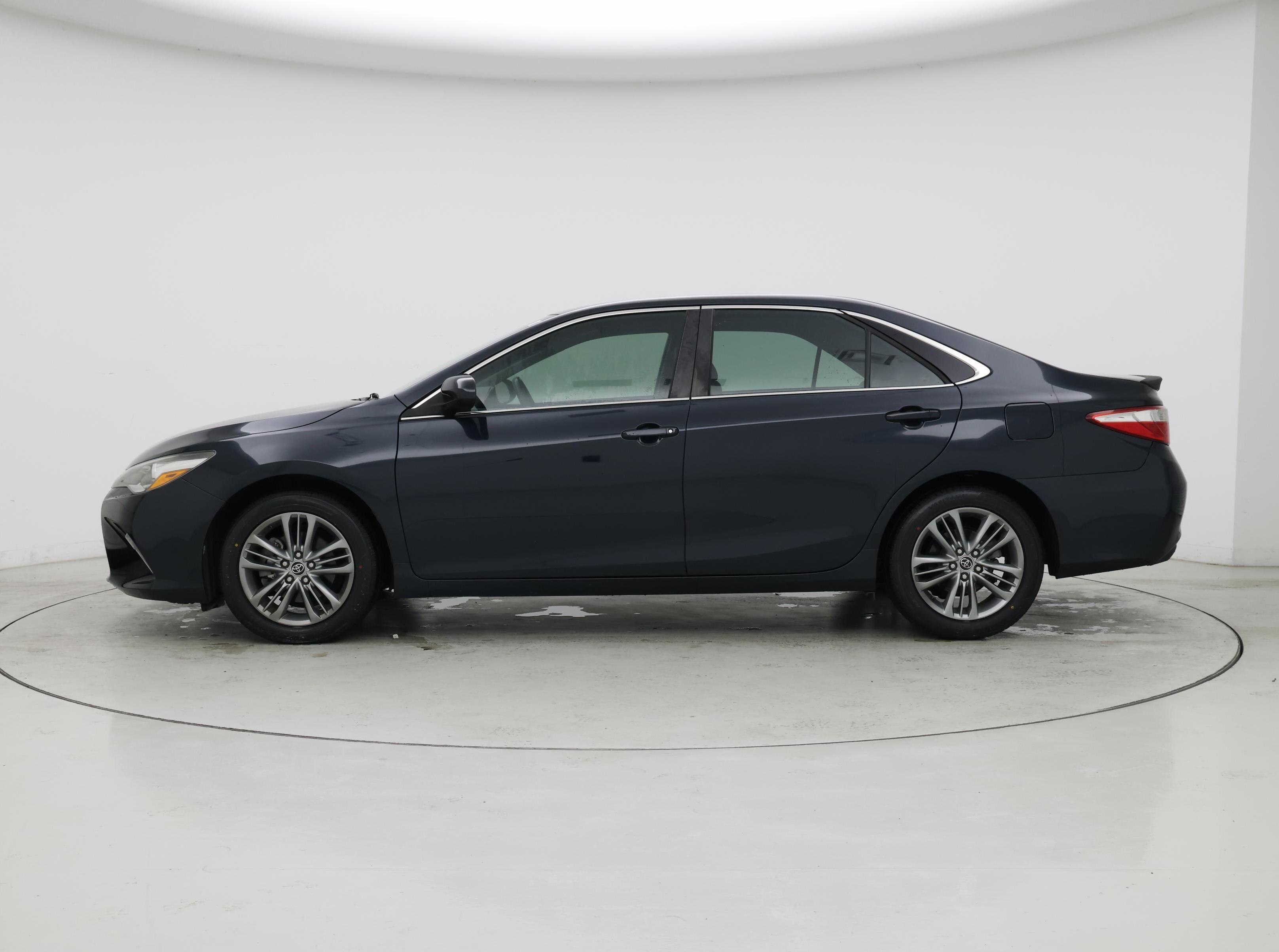 Thumbnail: 2015 Toyota Camry - 3