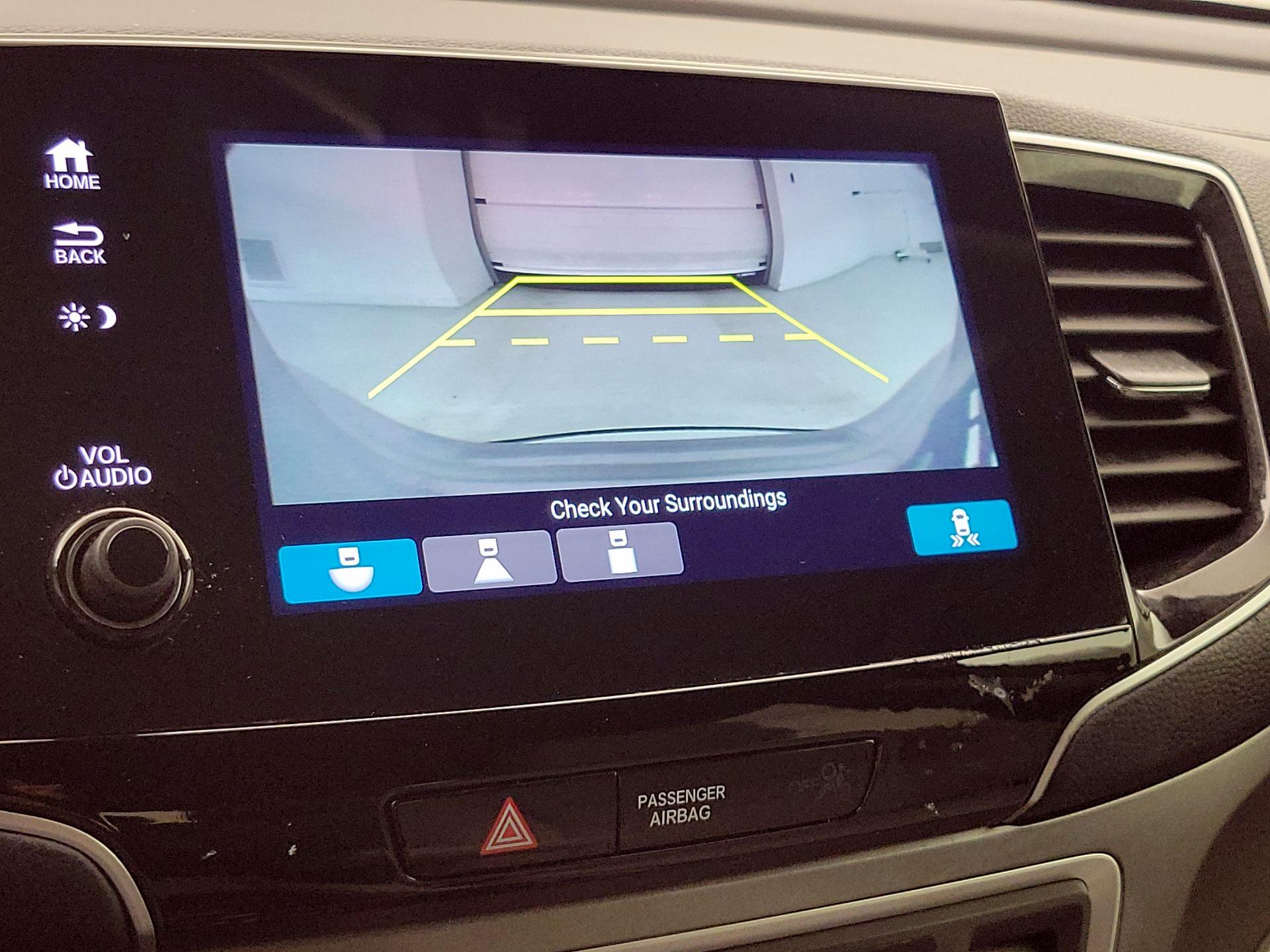 Thumbnail: 2019 Honda Pilot - 14