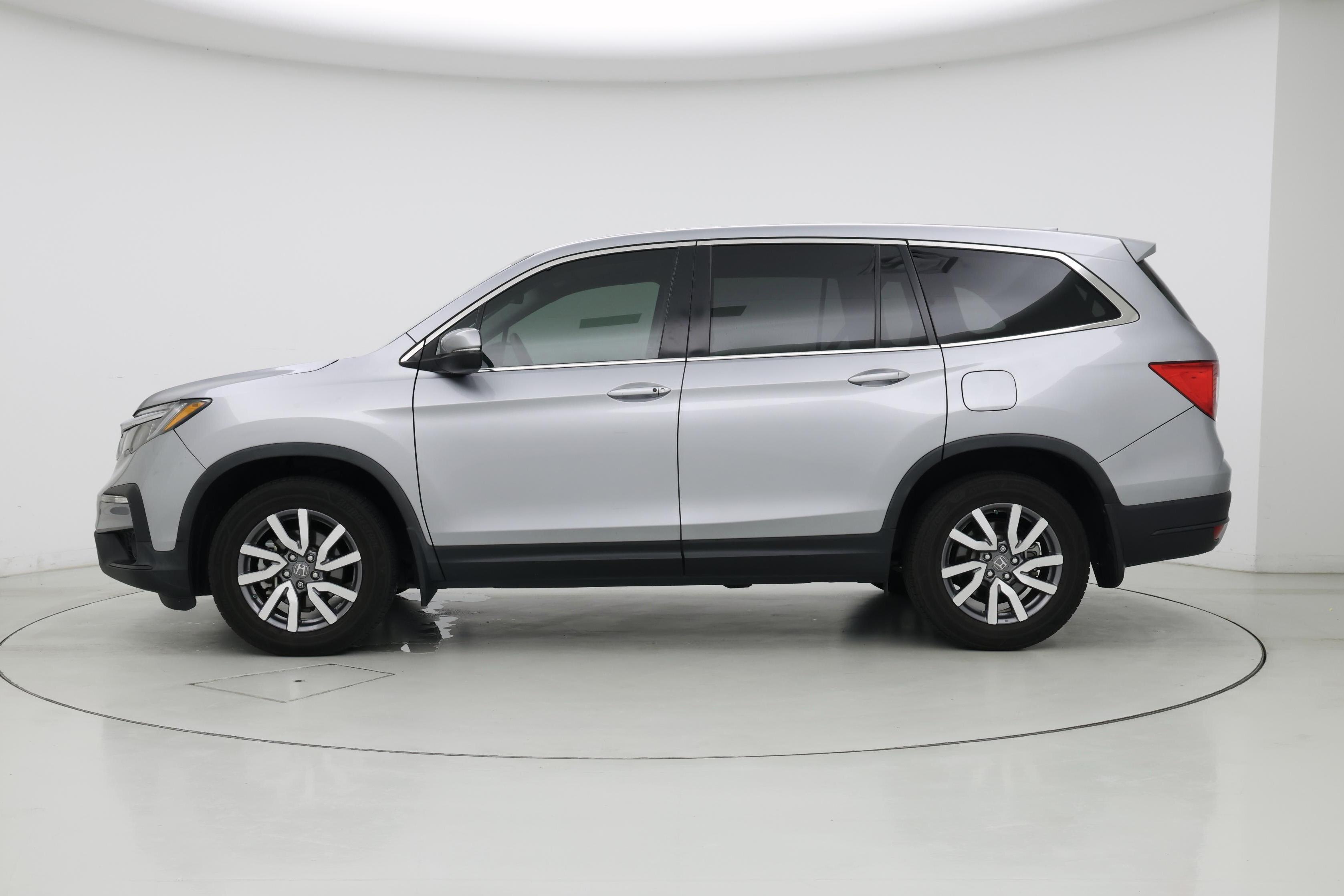 Thumbnail: 2019 Honda Pilot - 3