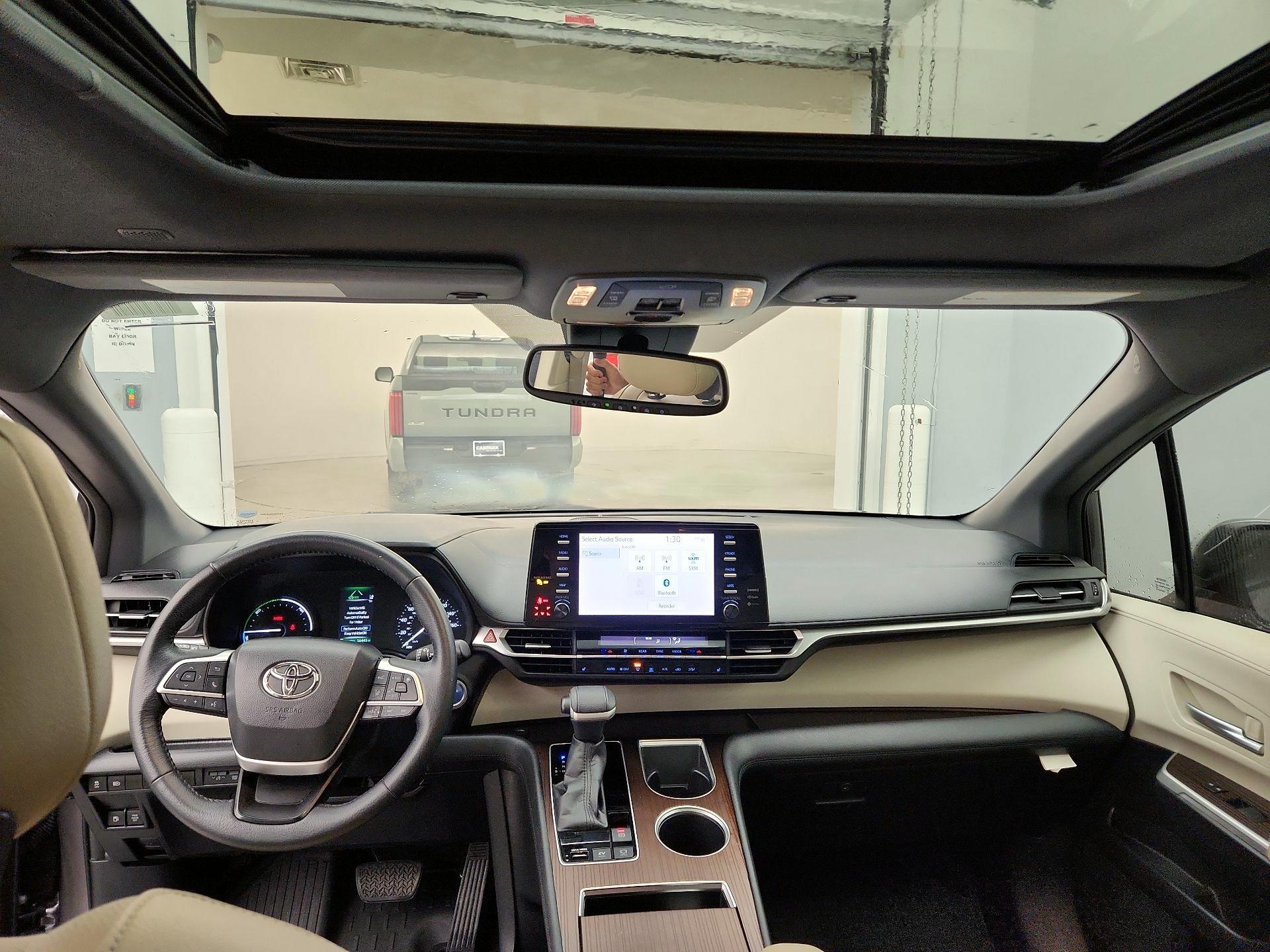 Thumbnail: 2022 Toyota Sienna - 9