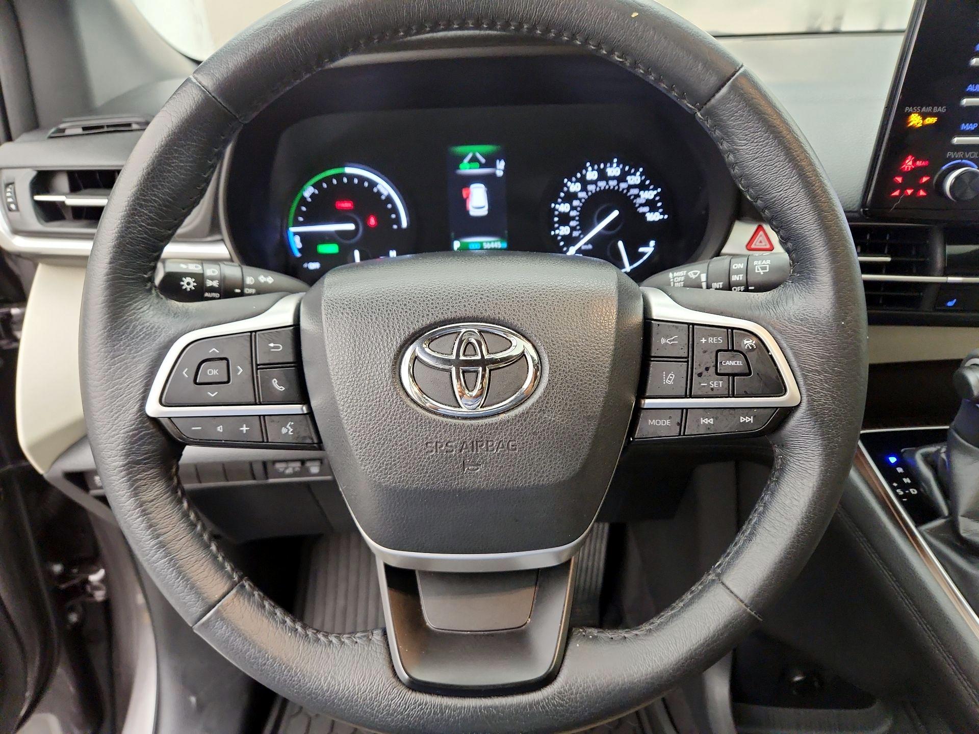 Thumbnail: 2022 Toyota Sienna - 10