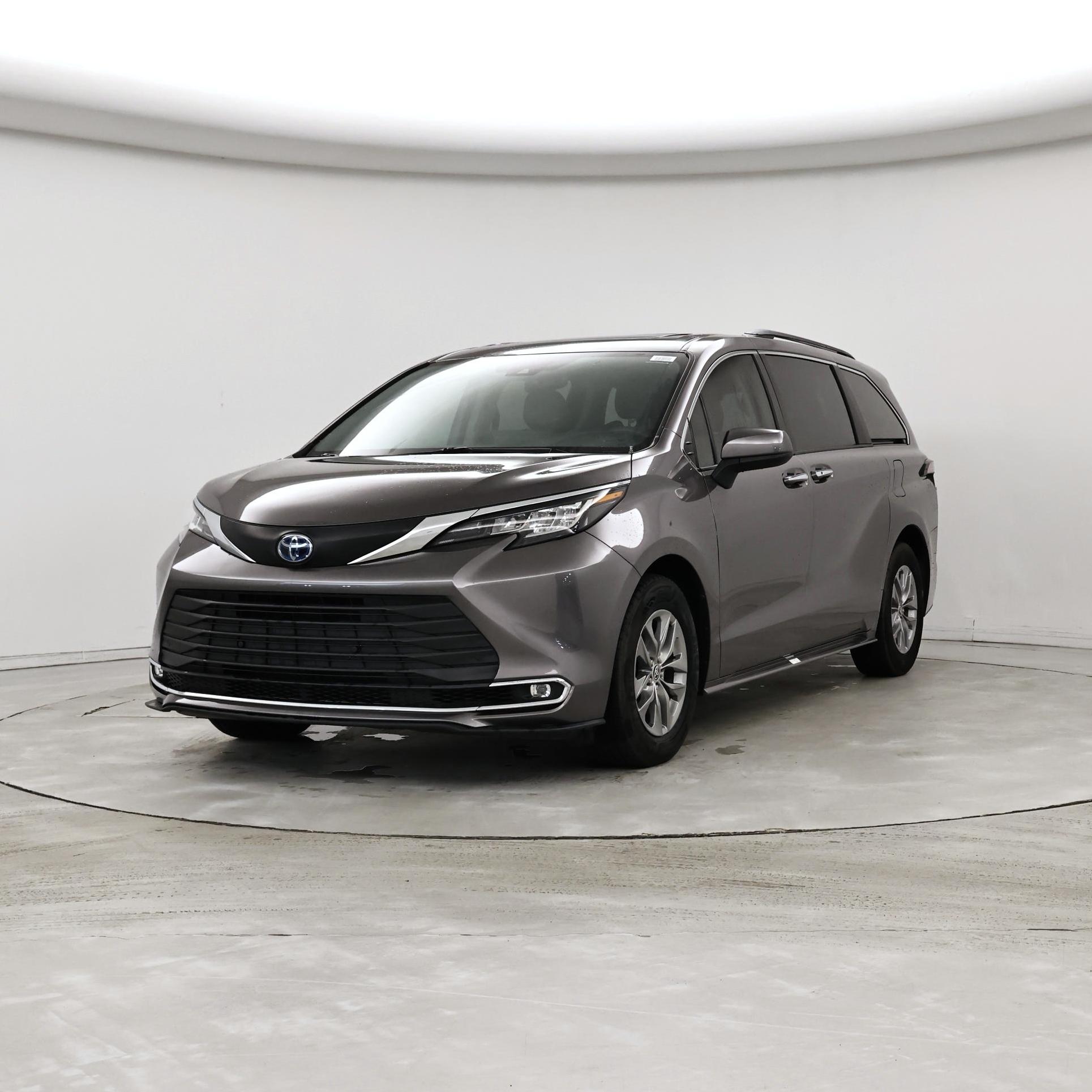 Thumbnail: 2022 Toyota Sienna - 4