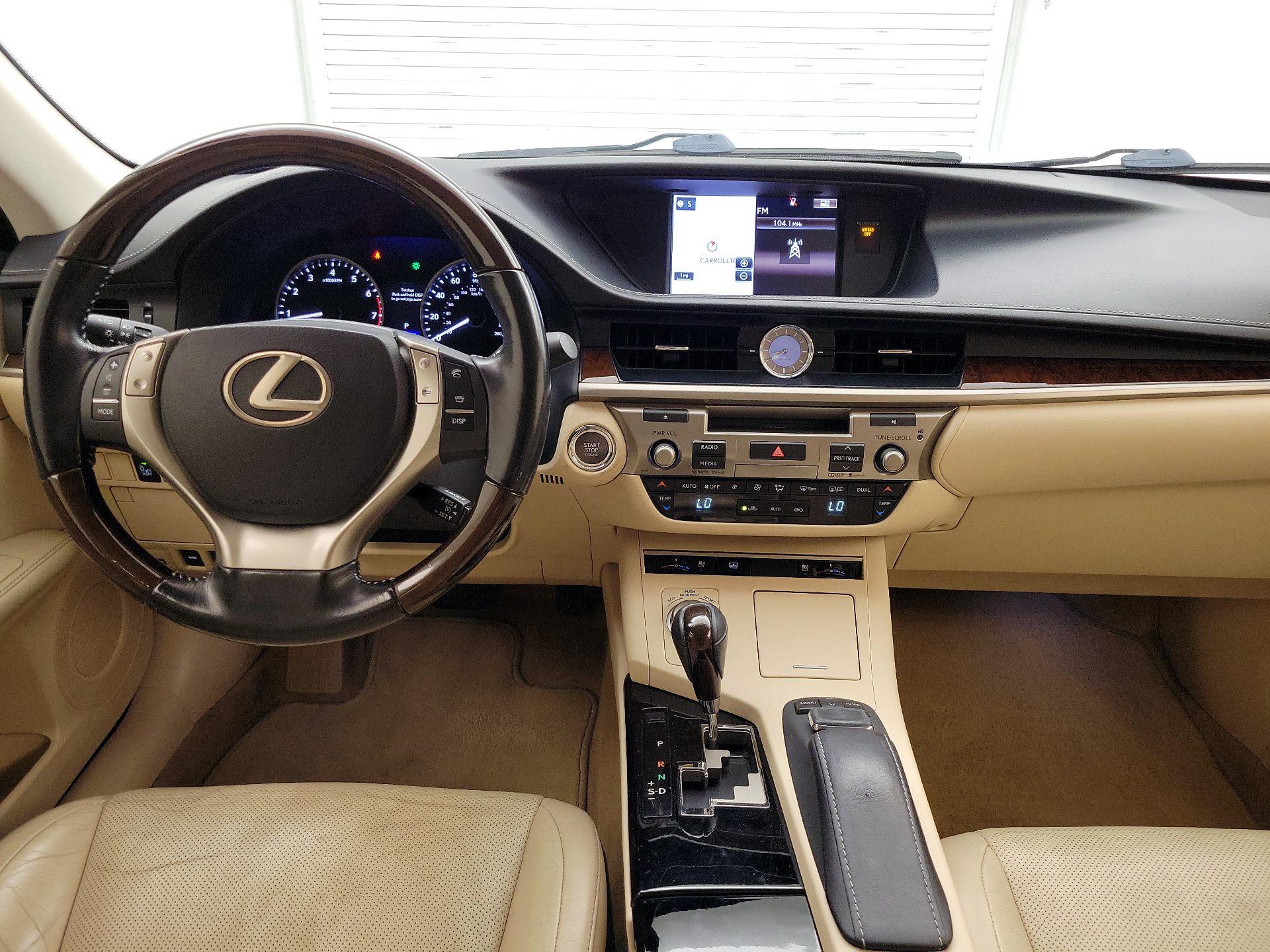 Thumbnail: 2015 Lexus ES - 9