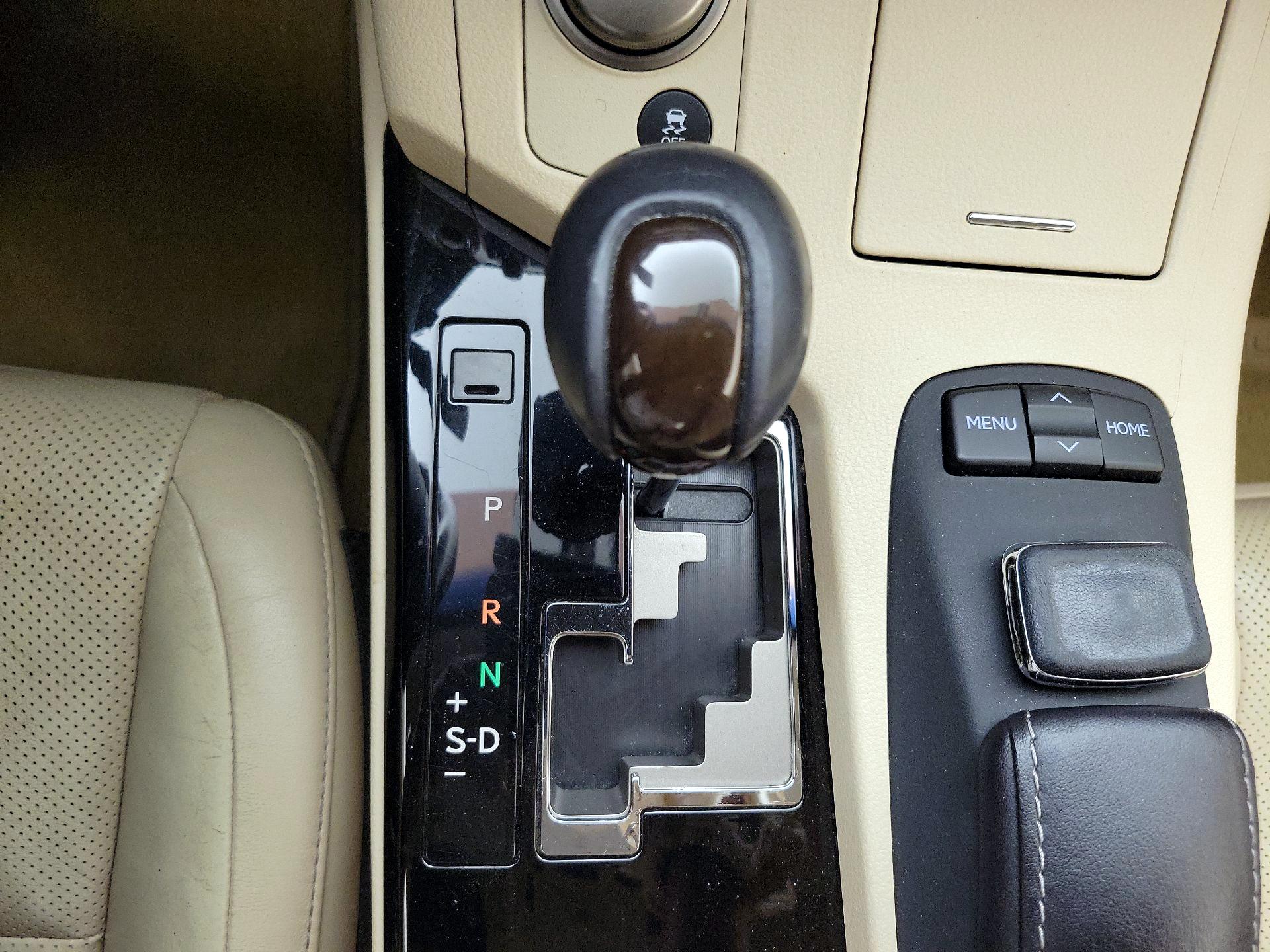 Thumbnail: 2015 Lexus ES - 18