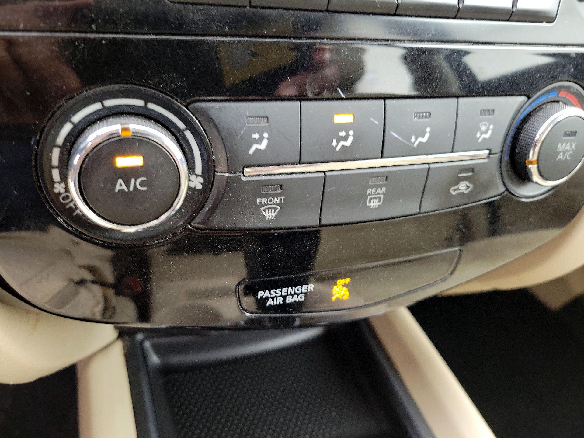 Thumbnail: 2016 Nissan Rogue - 16