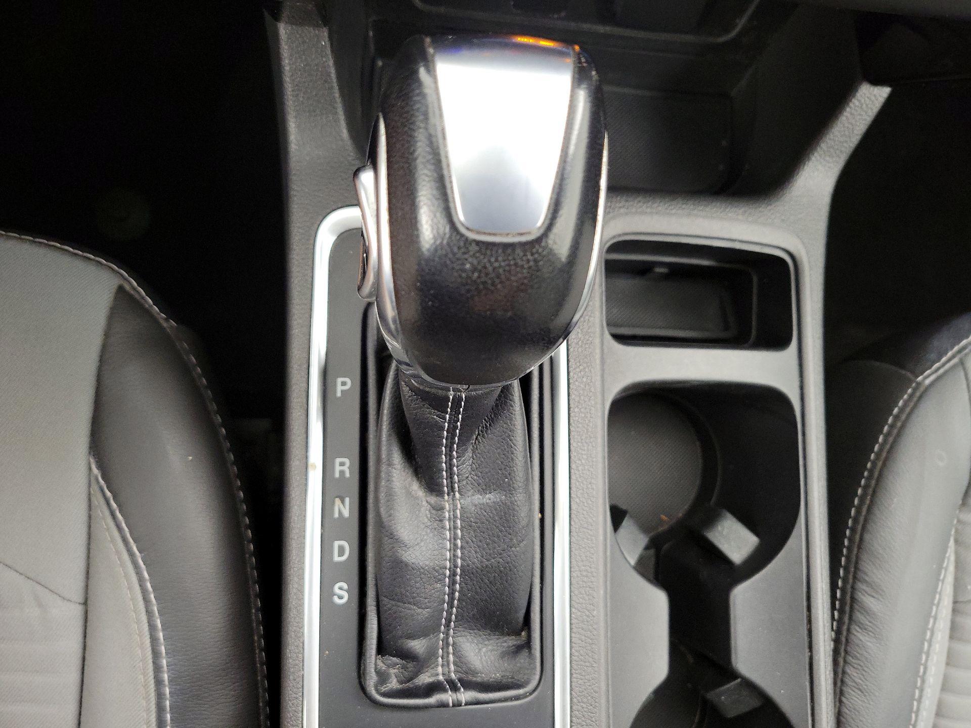 Thumbnail: 2019 Ford Escape - 17