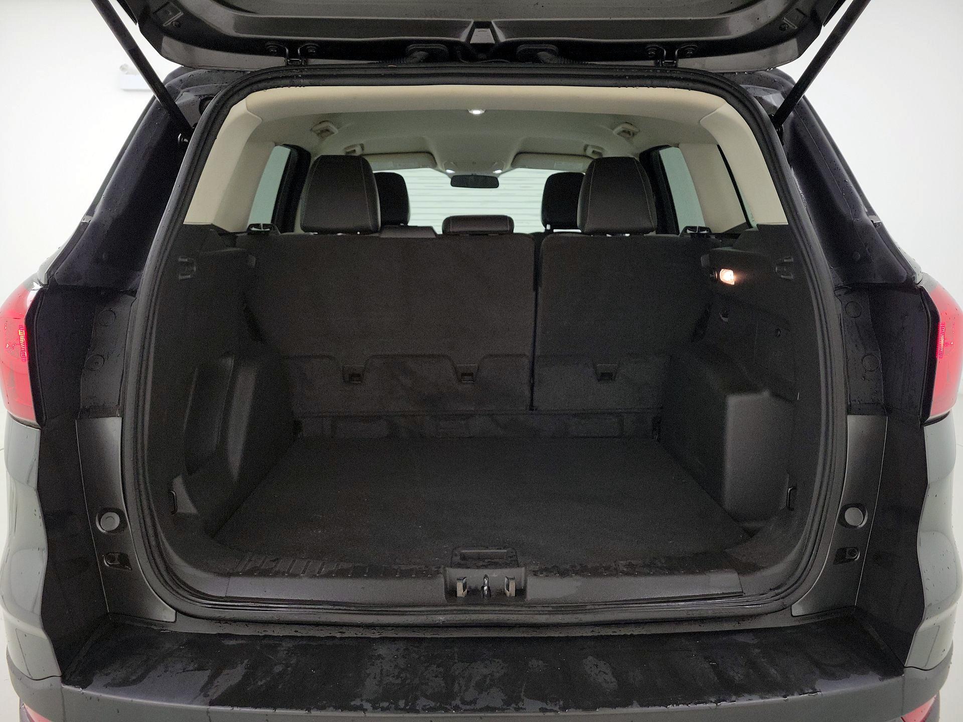 Thumbnail: 2019 Ford Escape - 20