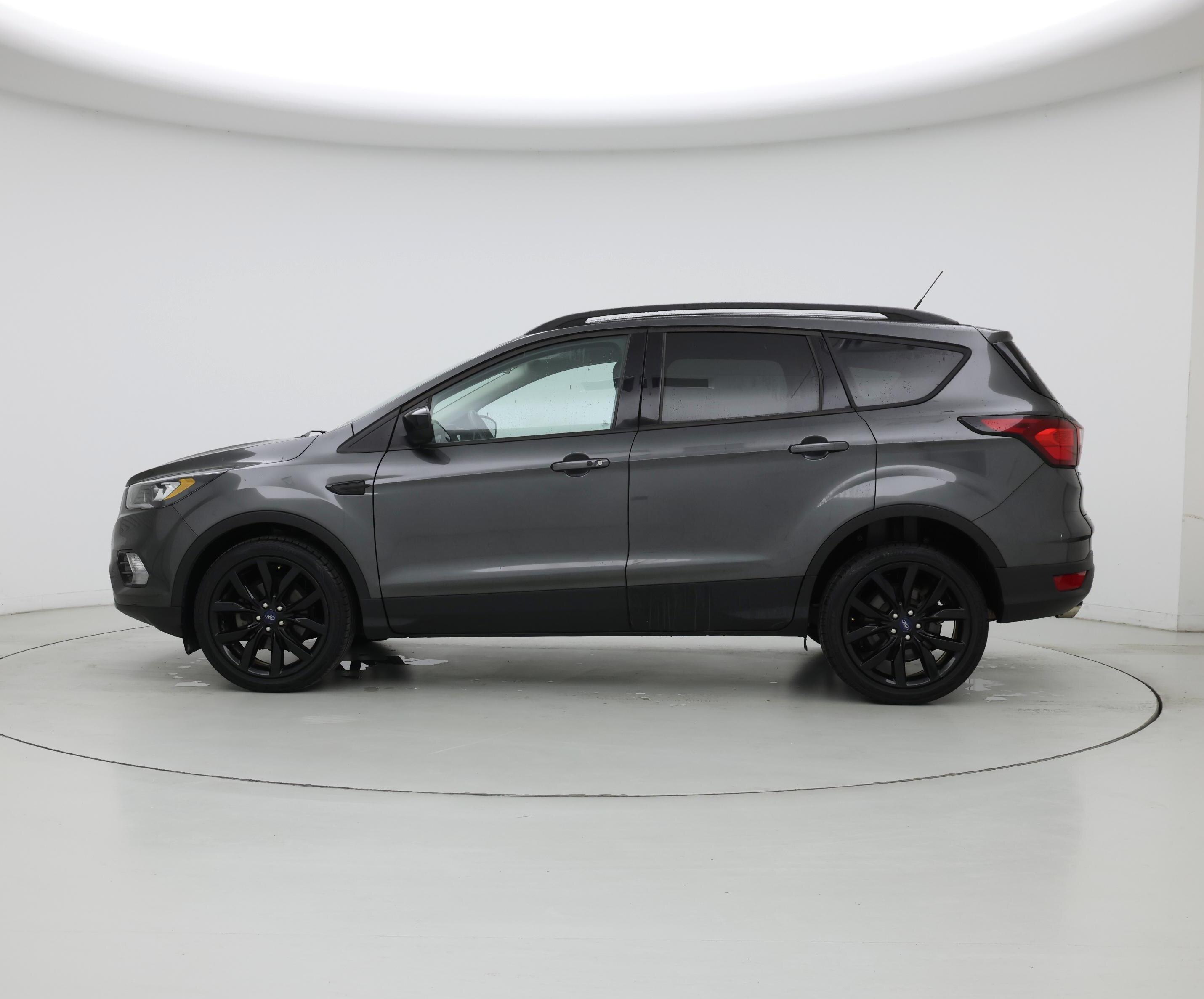 Thumbnail: 2019 Ford Escape - 3