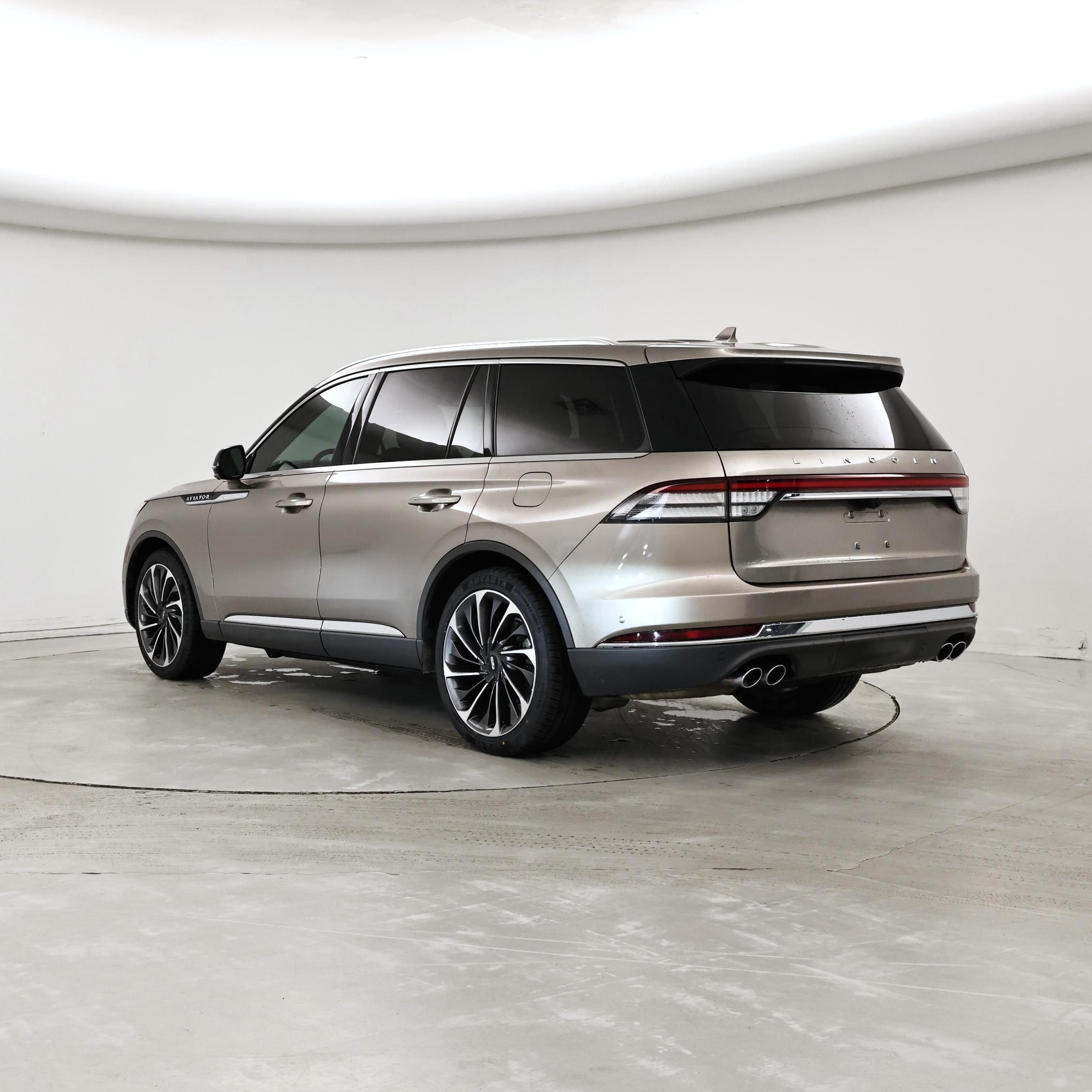 Thumbnail: 2020 Lincoln Aviator - 2